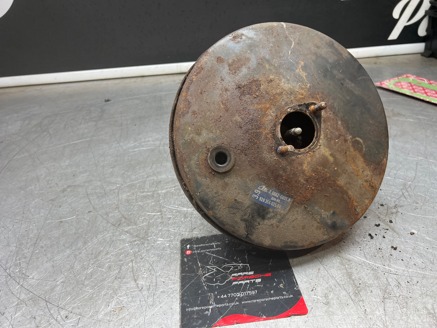 Porsche 928 brake booster, used 92835502504