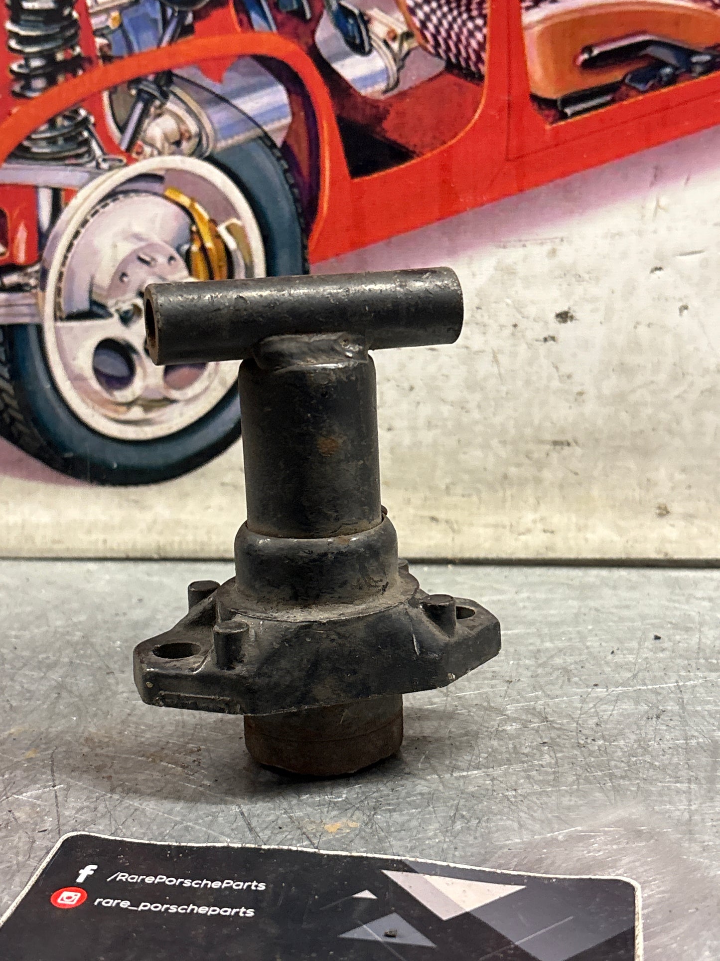 Porsche 928 Front Bumper shock absorber bracket, used 92850501522