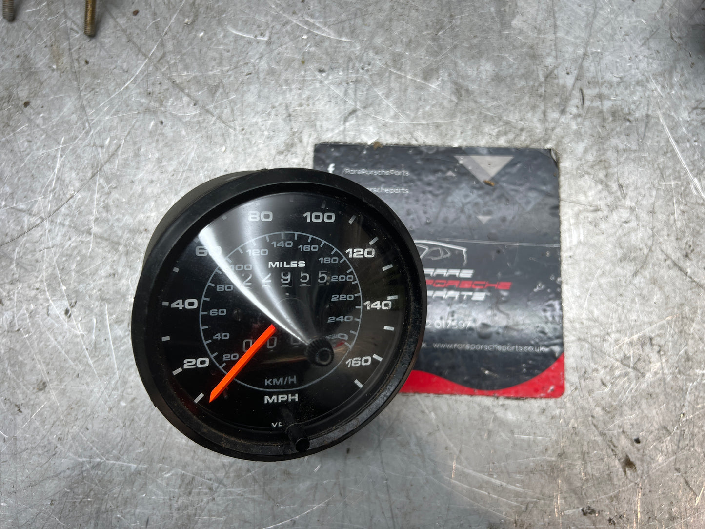 Porsche 924 MPH Speedometer showing 22955 miles , 477 957 031 L 477957031 used