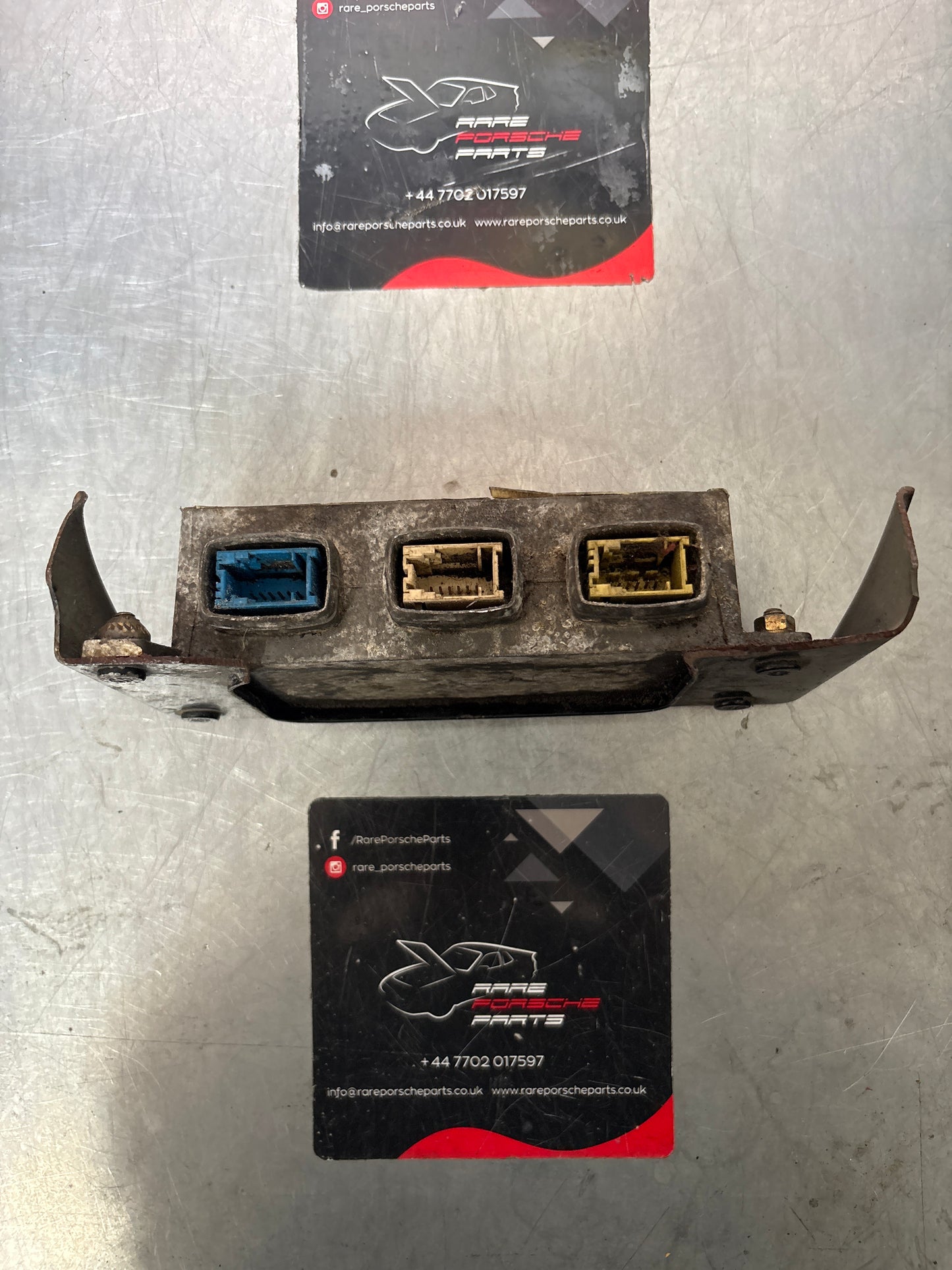 Porsche 911 964 / 928 / 968 airbag control unit, used 94561821700