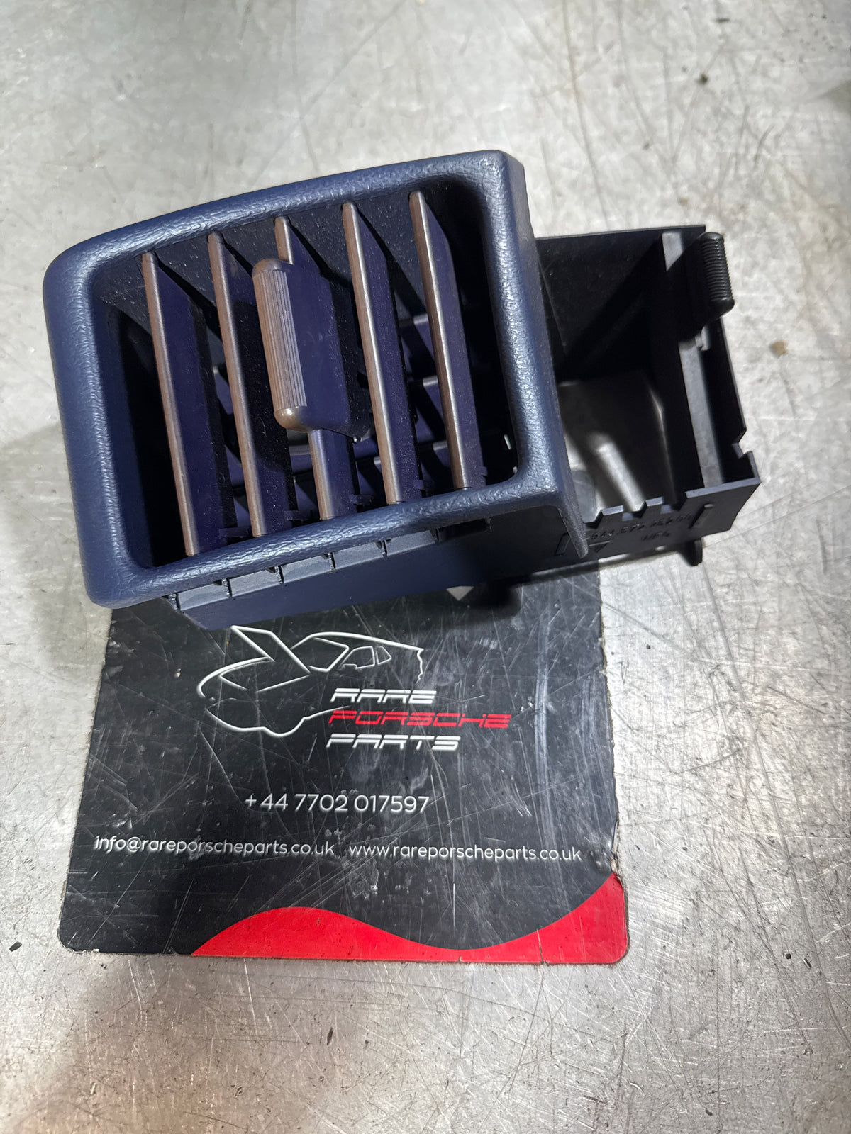 Porsche 944 Cobalt Blue Left Interior dash air vent. 94457225200. 944 527 25 00 used