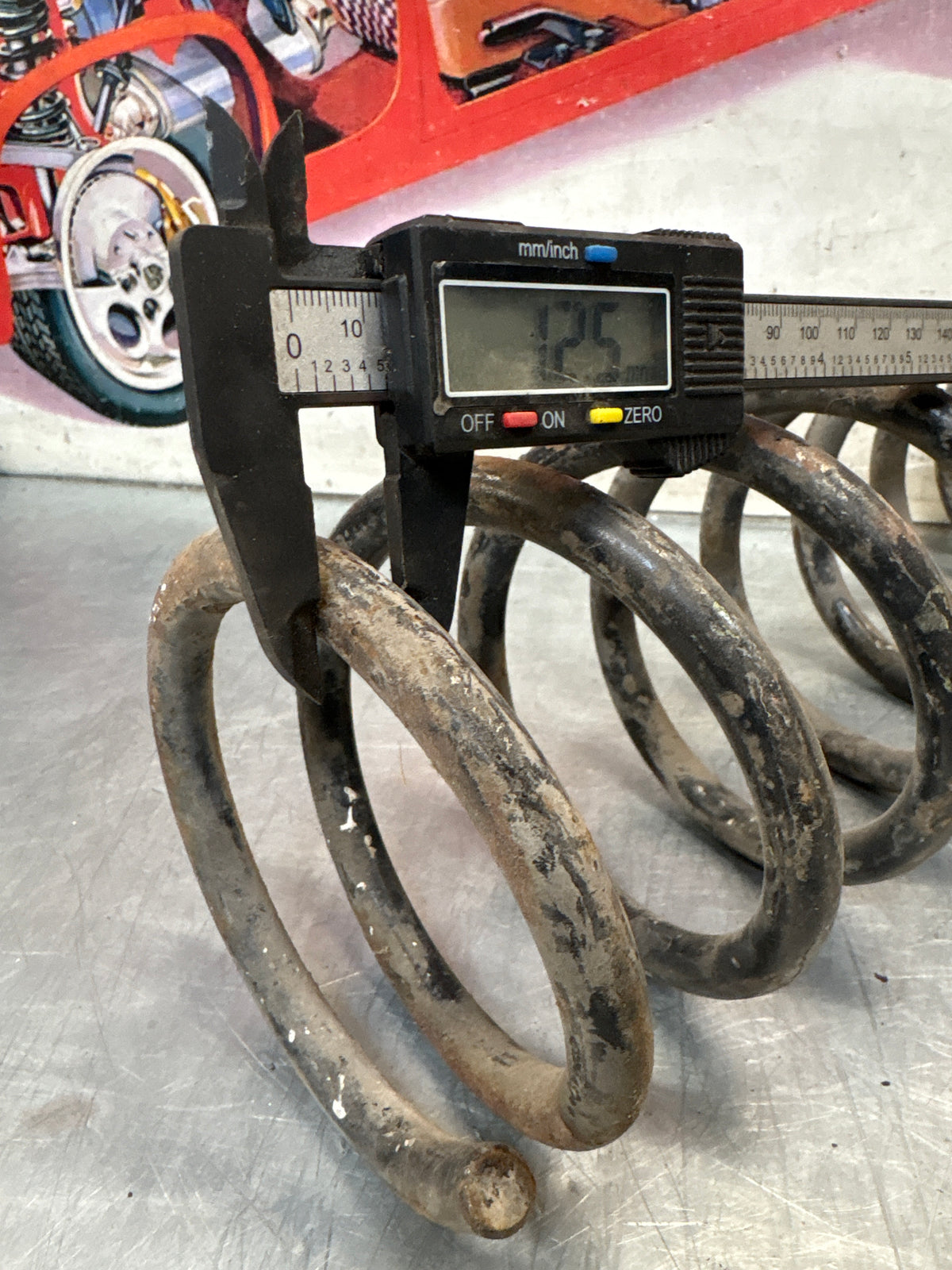 Porsche 924 / 944 M030 Sport red coil spring, used 477411105R954