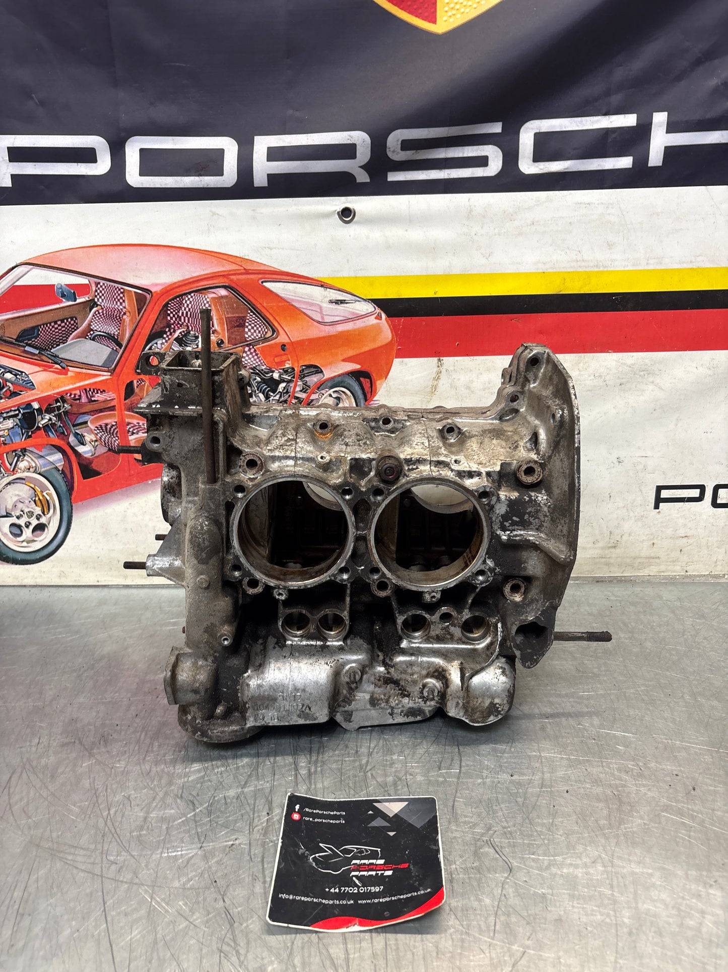 Porsche 914 1.8L engine case, used EC040373