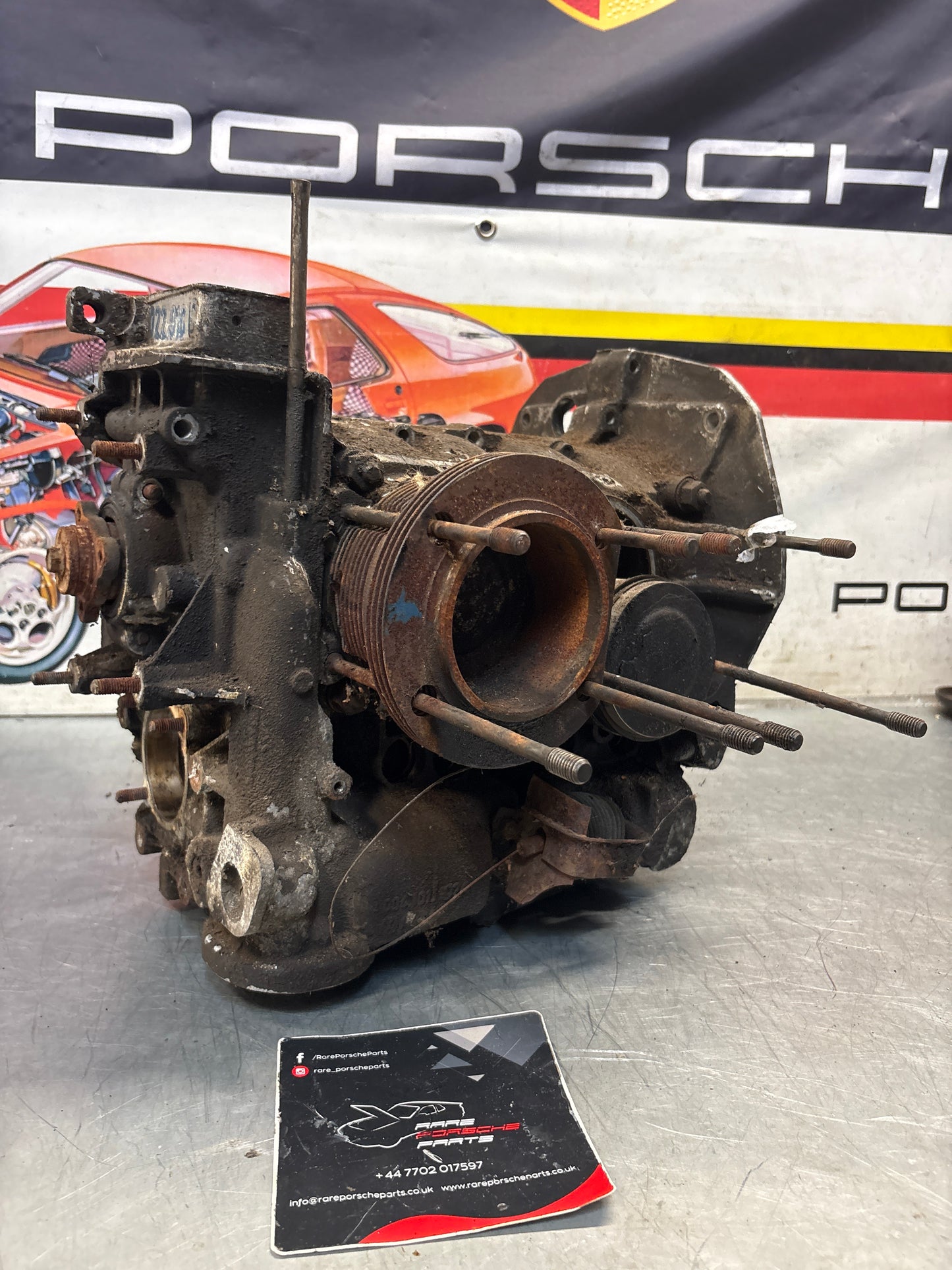 Porsche 914 1.7 engine with cylinder heads, pistons and crankshaft, spares or repair EA044375