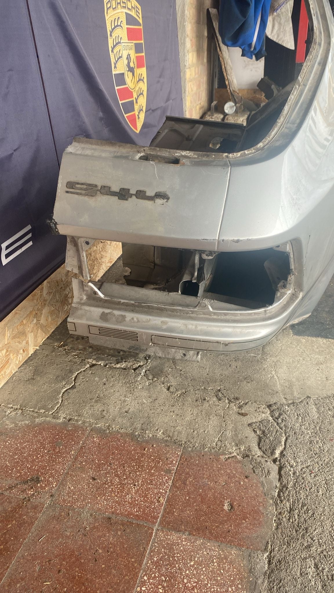 Porsche 944 Right side cut, rear fender 94450390403,