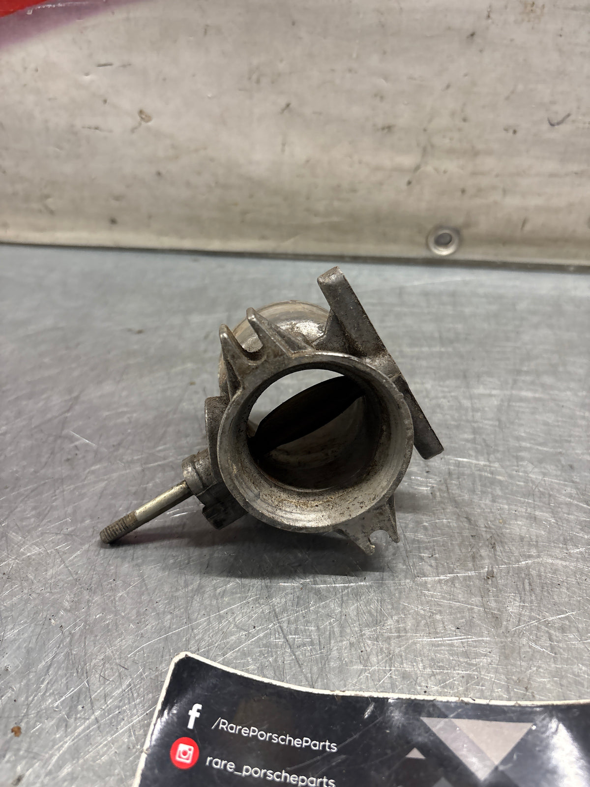 Porsche 914 throttle body, used 022133067