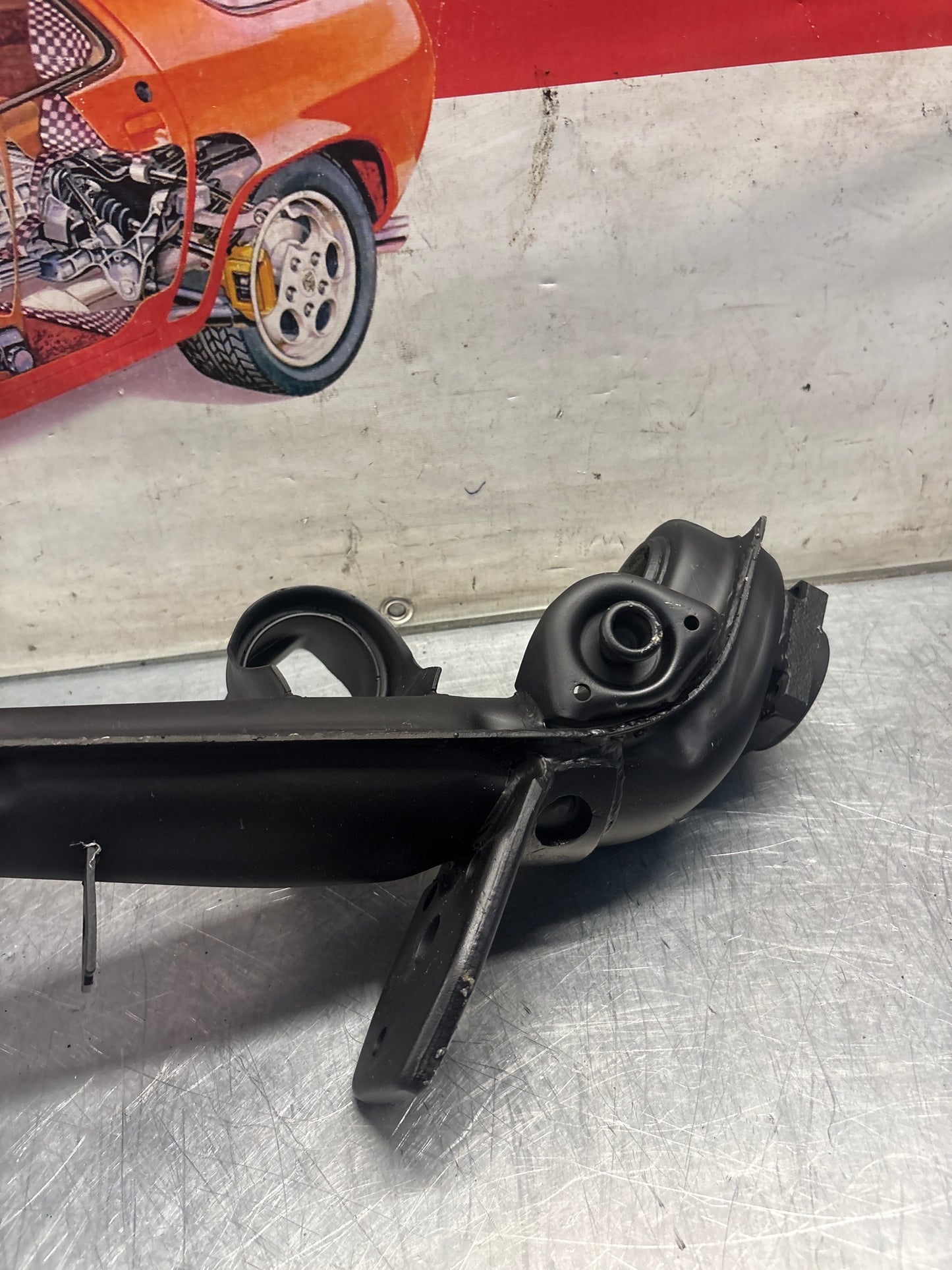 Porsche 924 944  -85.5 Rear left trailing arm,  refurbished 94433102100