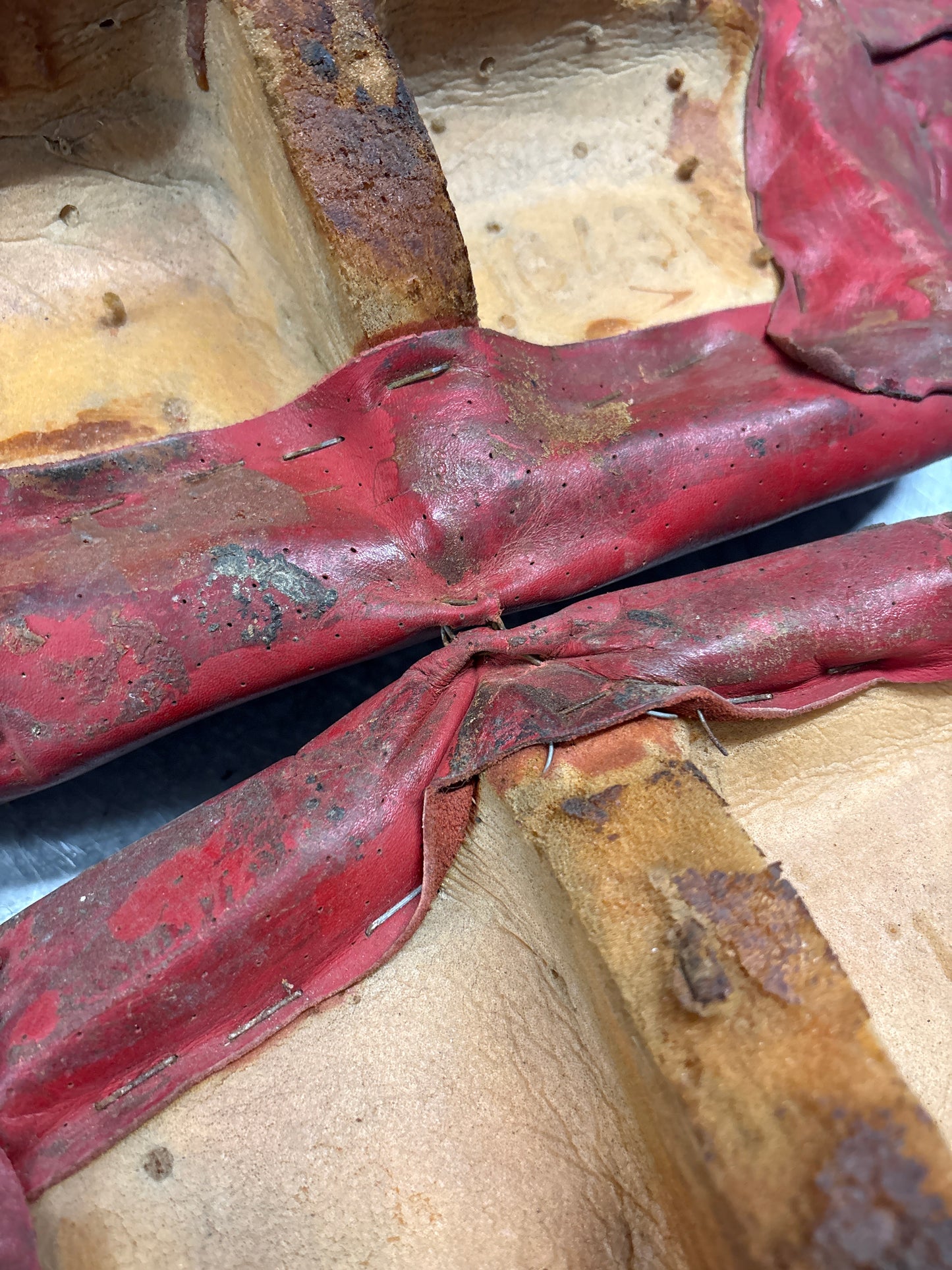 Porsche 928 rear left seat and center cushion, used, can-can red 92852205951 / 92852208751