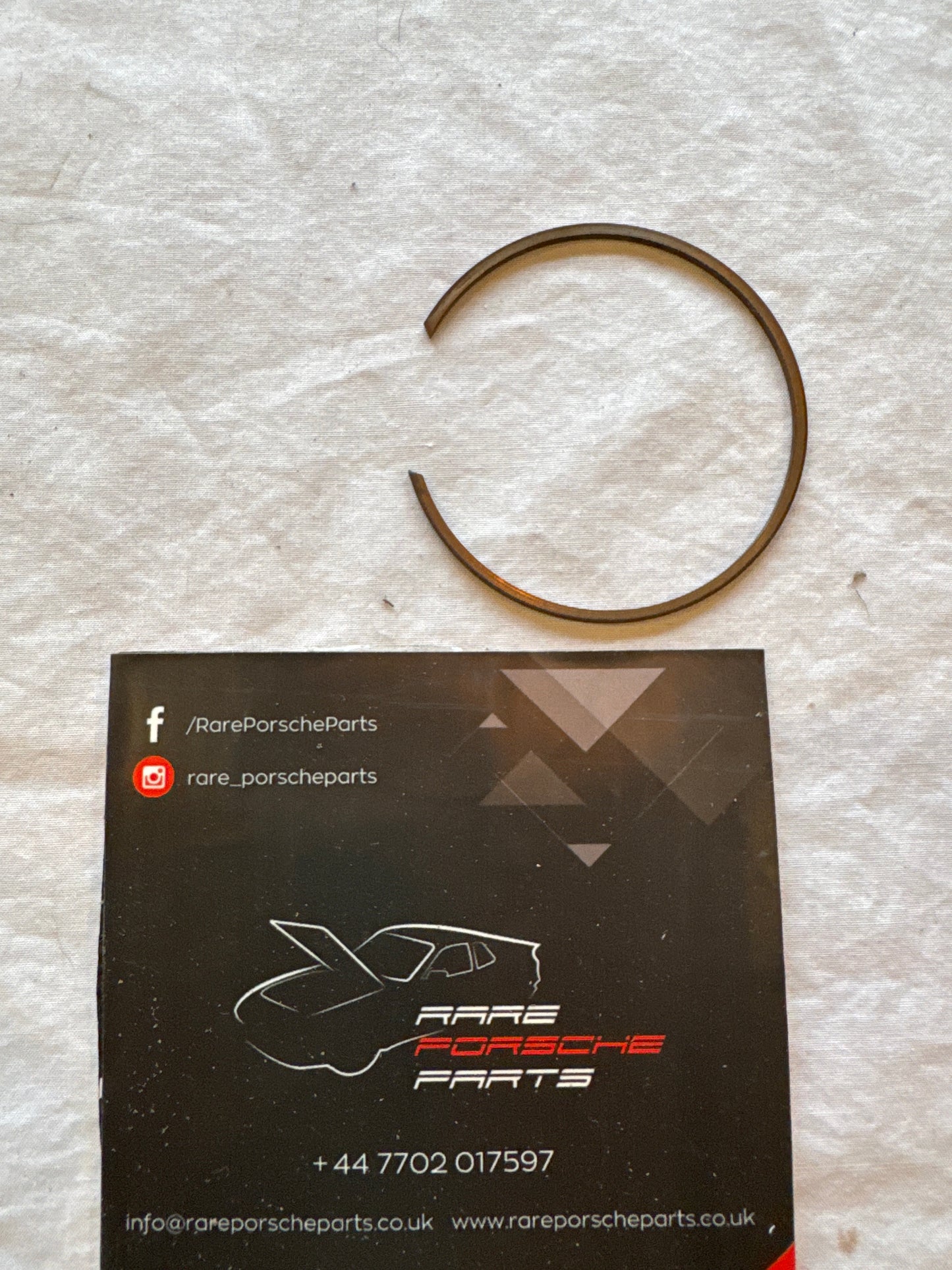 Porsche 911 fuel snap ring, 93030231301 NOS