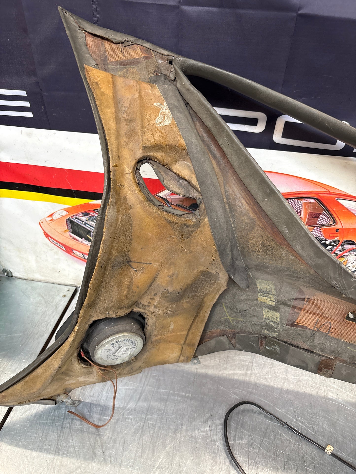 Porsche 928 left side lower side trim panel, grey used 92855502157