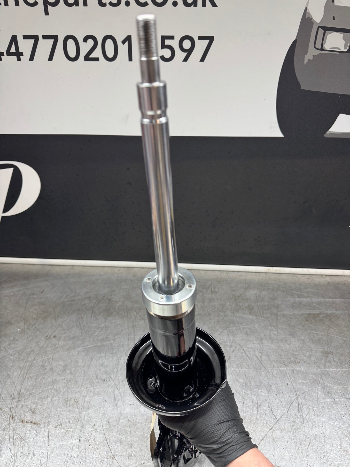 Porsche 944 Turbo (87-) Refurbished Front struts Pair. 95134303106 / 95134303206