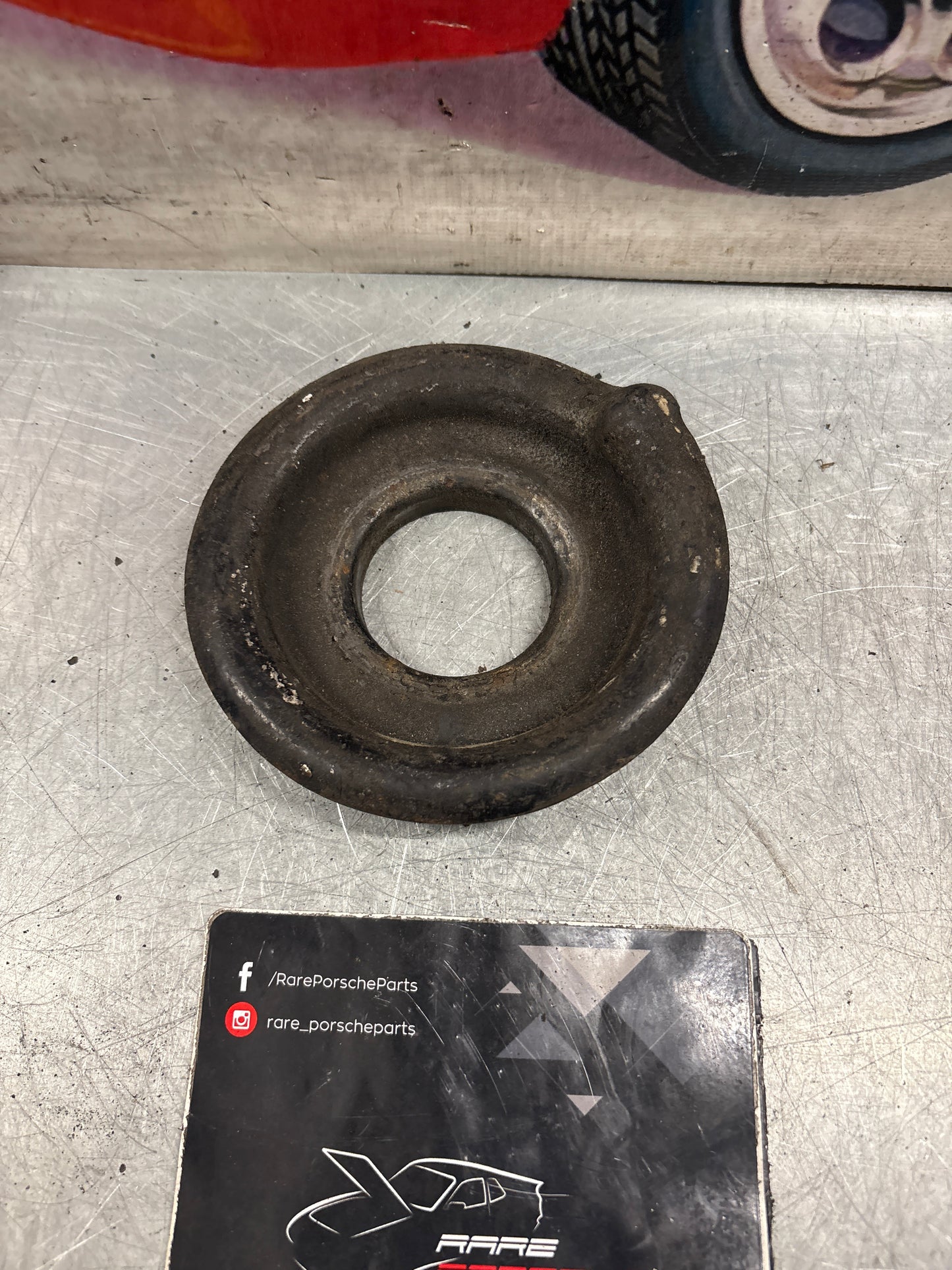 Porsche 928 front shock absorber spring plate, used 92834352500