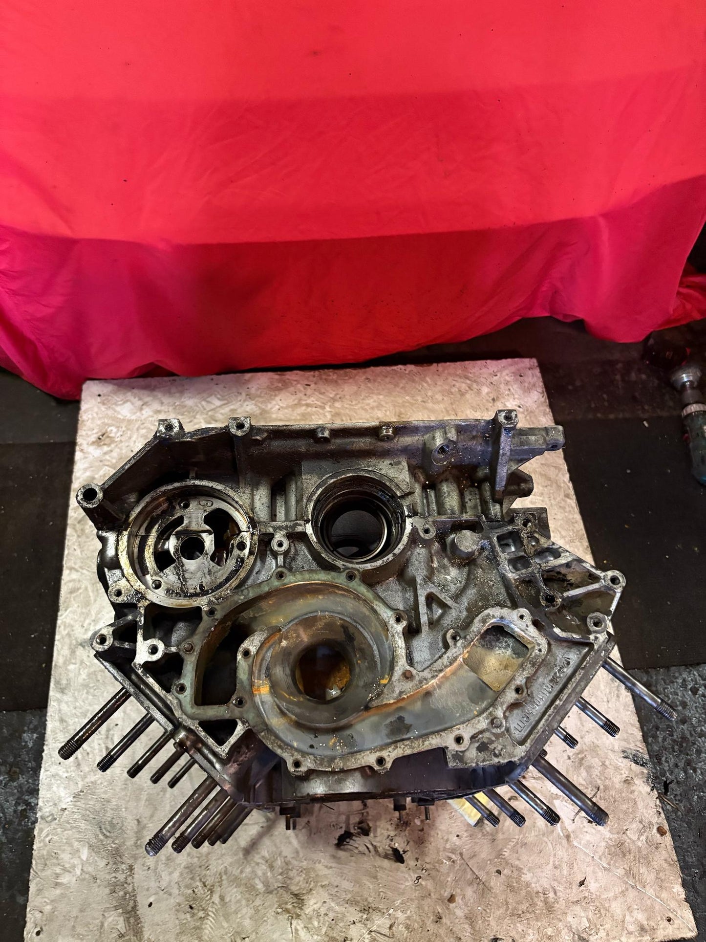 Porsche 928 M28/01 4.5 block with pistons, used
