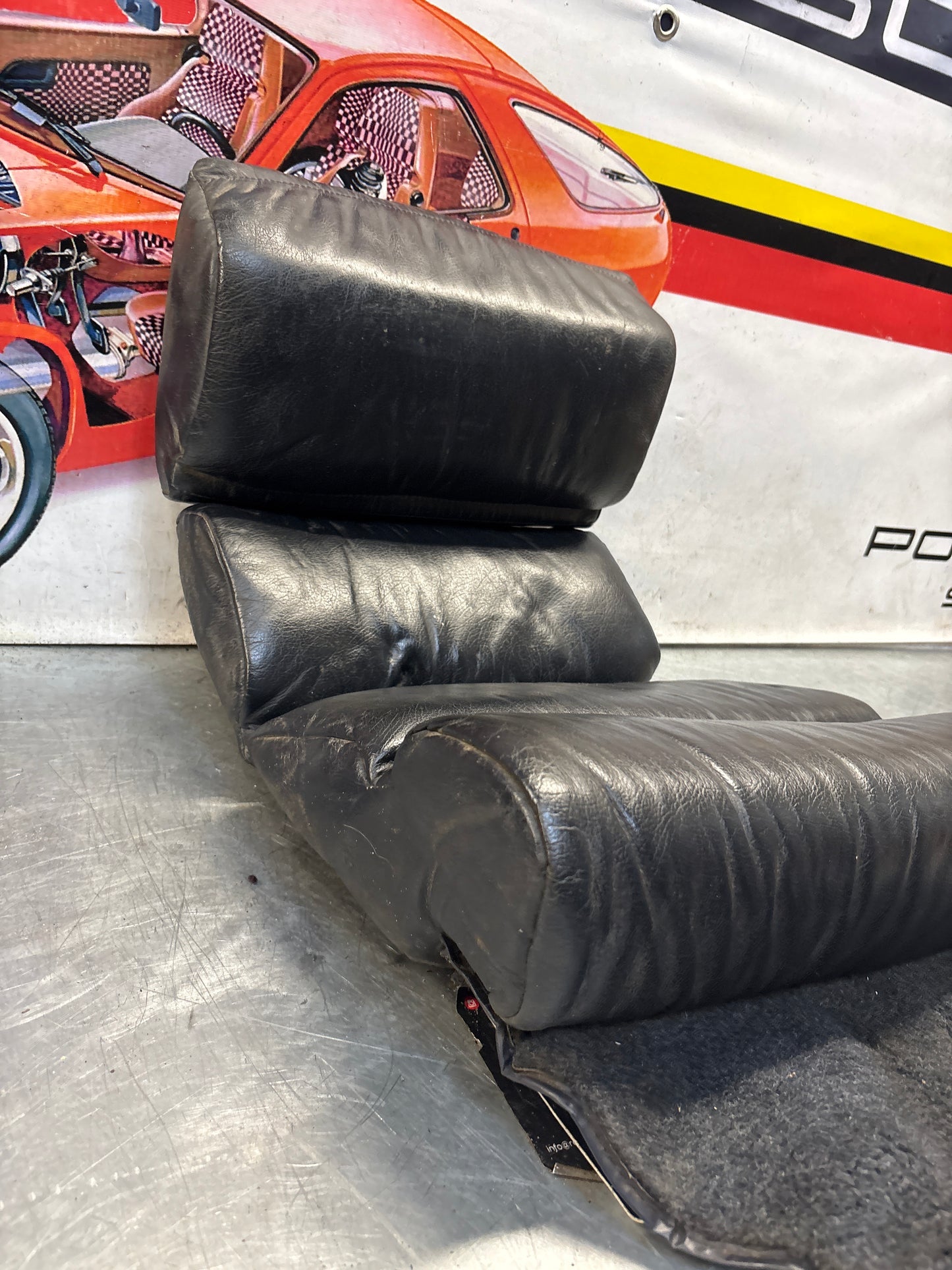 Porsche 928 rear left seat and center + upper cushion, used, black 92852205951 / 92852208751 / 92852204550