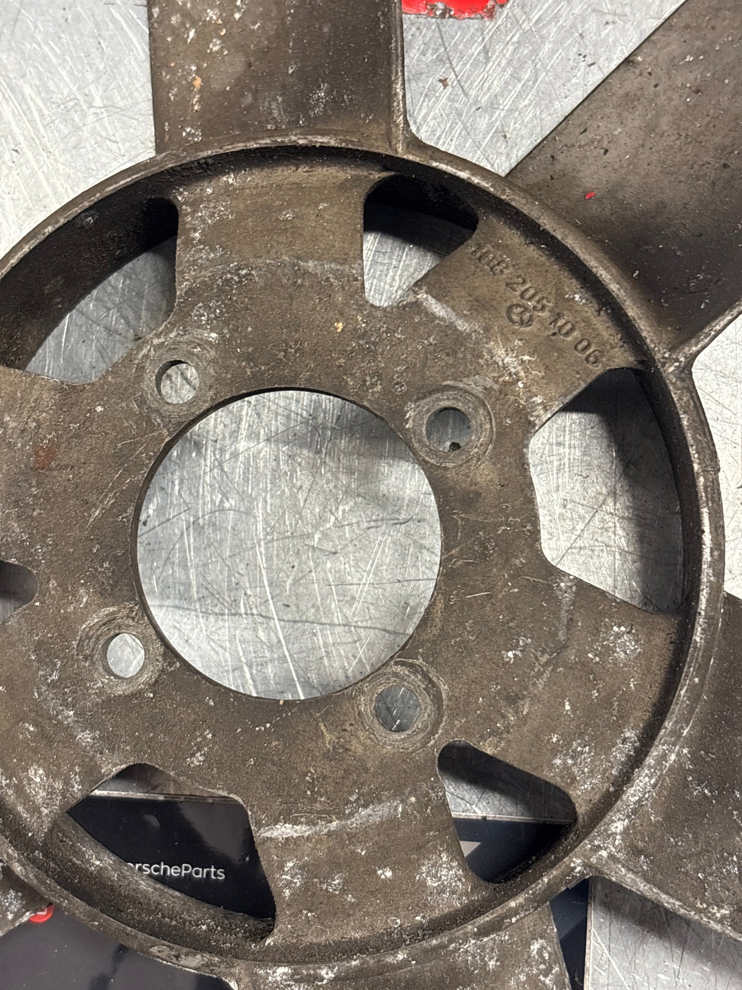 Porsche 928 early Engine cooling fan used 92810613701 / 1082051006