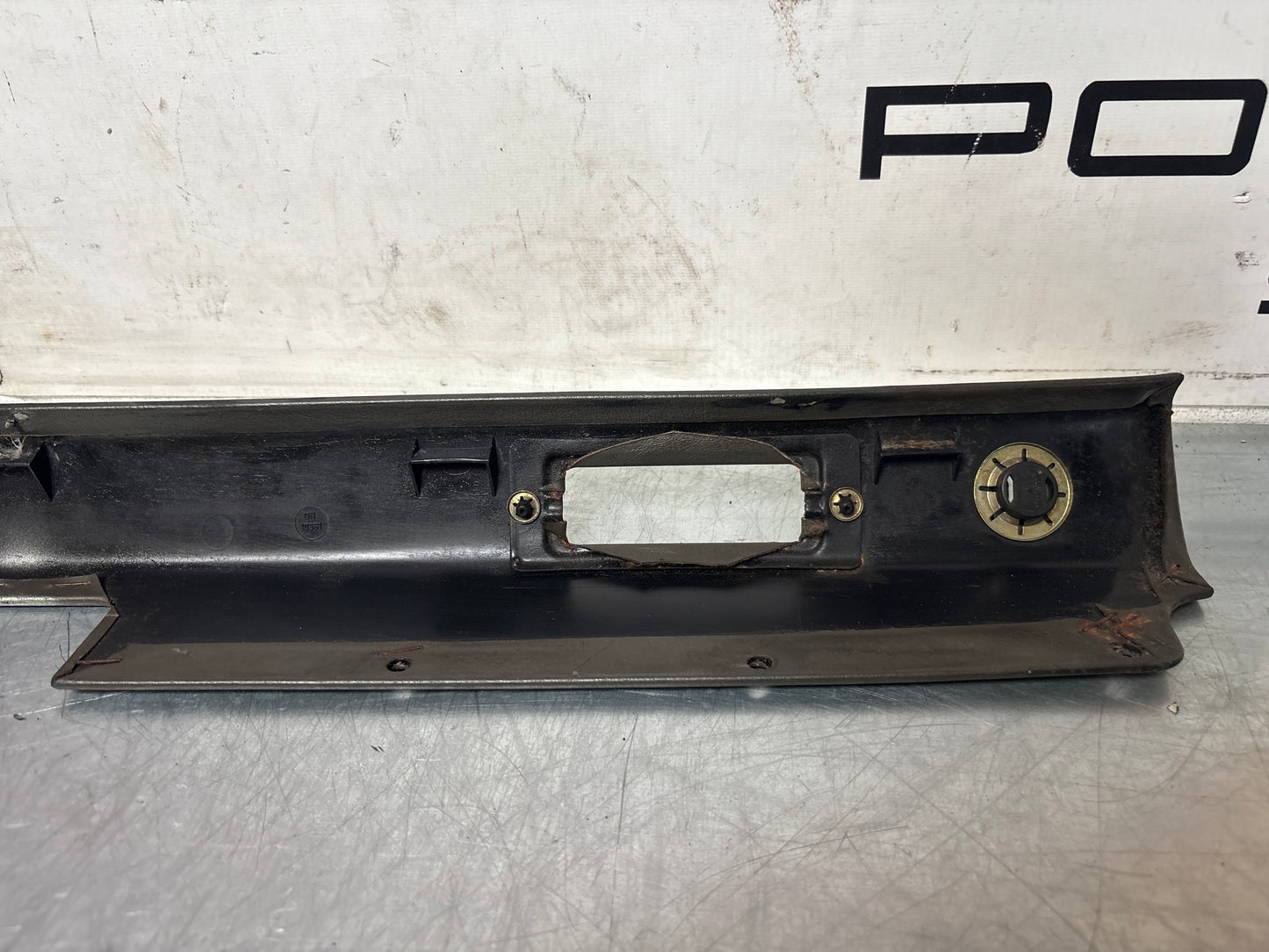 Porsche 928 tailgate interior trim, used, Grey 92855504705