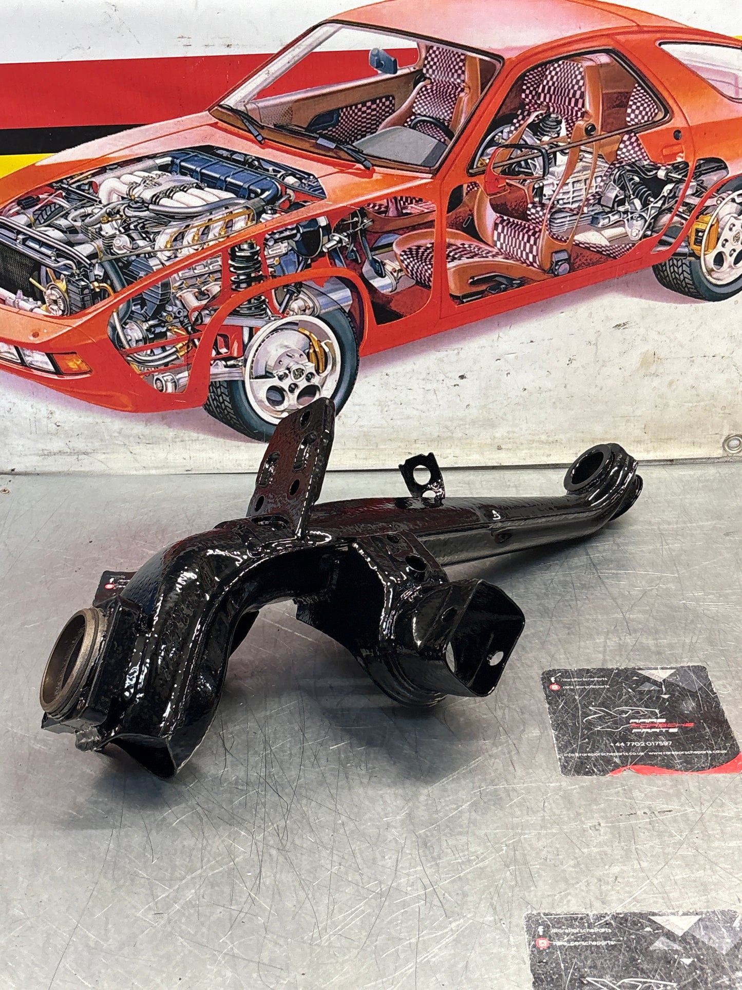 Porsche 924 944  -85.5 Rear right trailing arm,  refurbished 94433102200