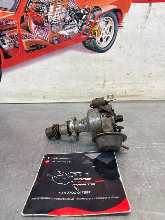 Porsche 924 ignition distributor, used 0231170202 / 047905205B