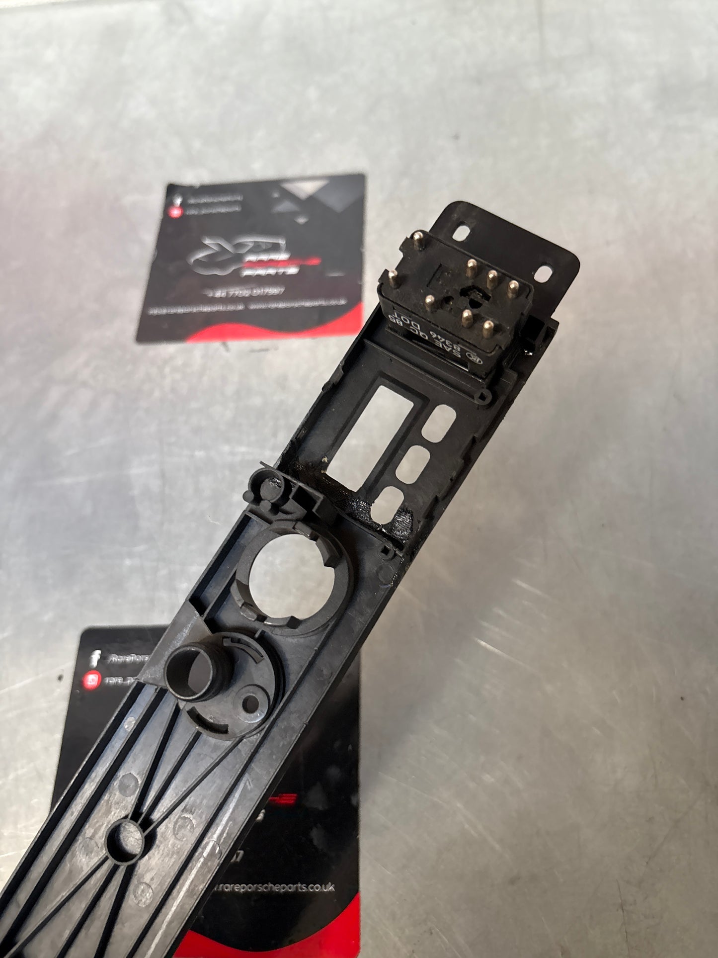 Porsche 944/968 oval dash switch surround trim 94455243600 used, LHD