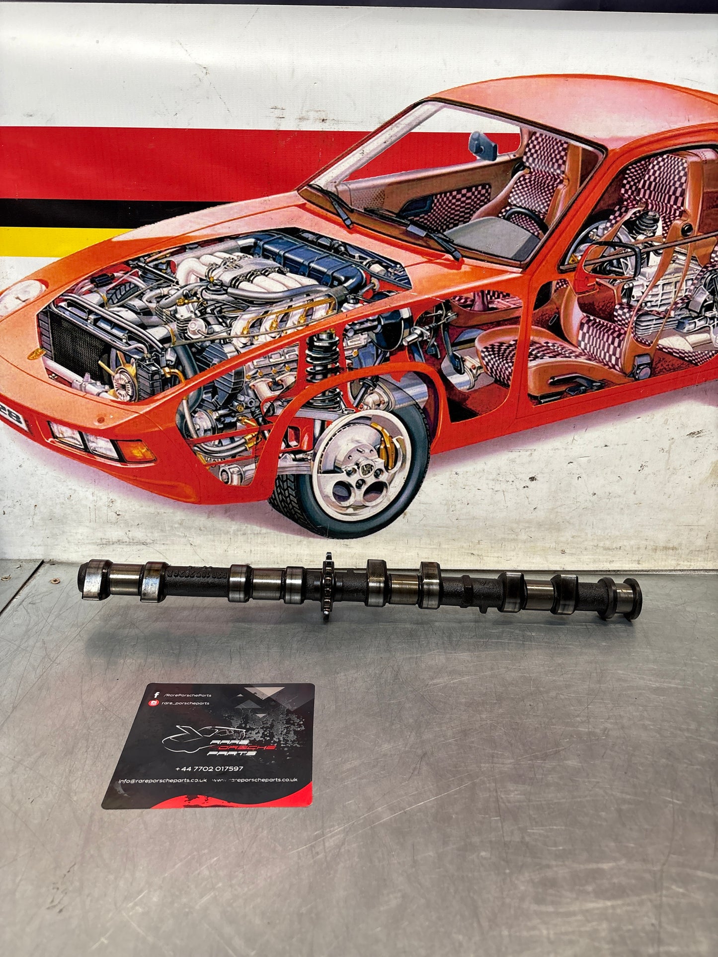 Porsche 928 / 944S2 engine Camshaft, intake side, cylinder 5-8, used 9281052926R / 92810529208