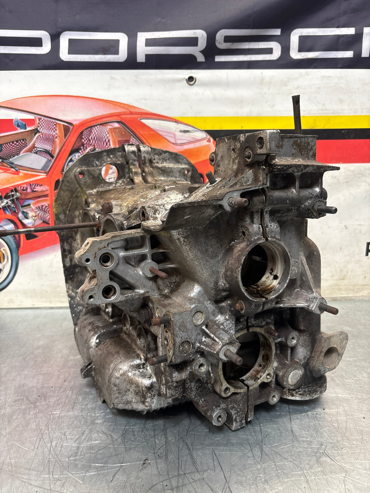 Porsche 914 1.8L engine case, used EC011388