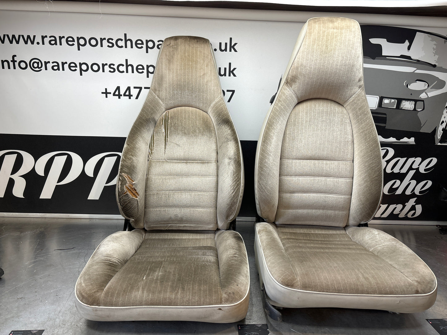 Porsche 944 pair of electric front seats for refurbishing, spares or repair