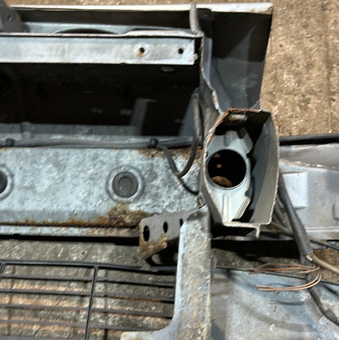 Porsche 924 Front end section cut