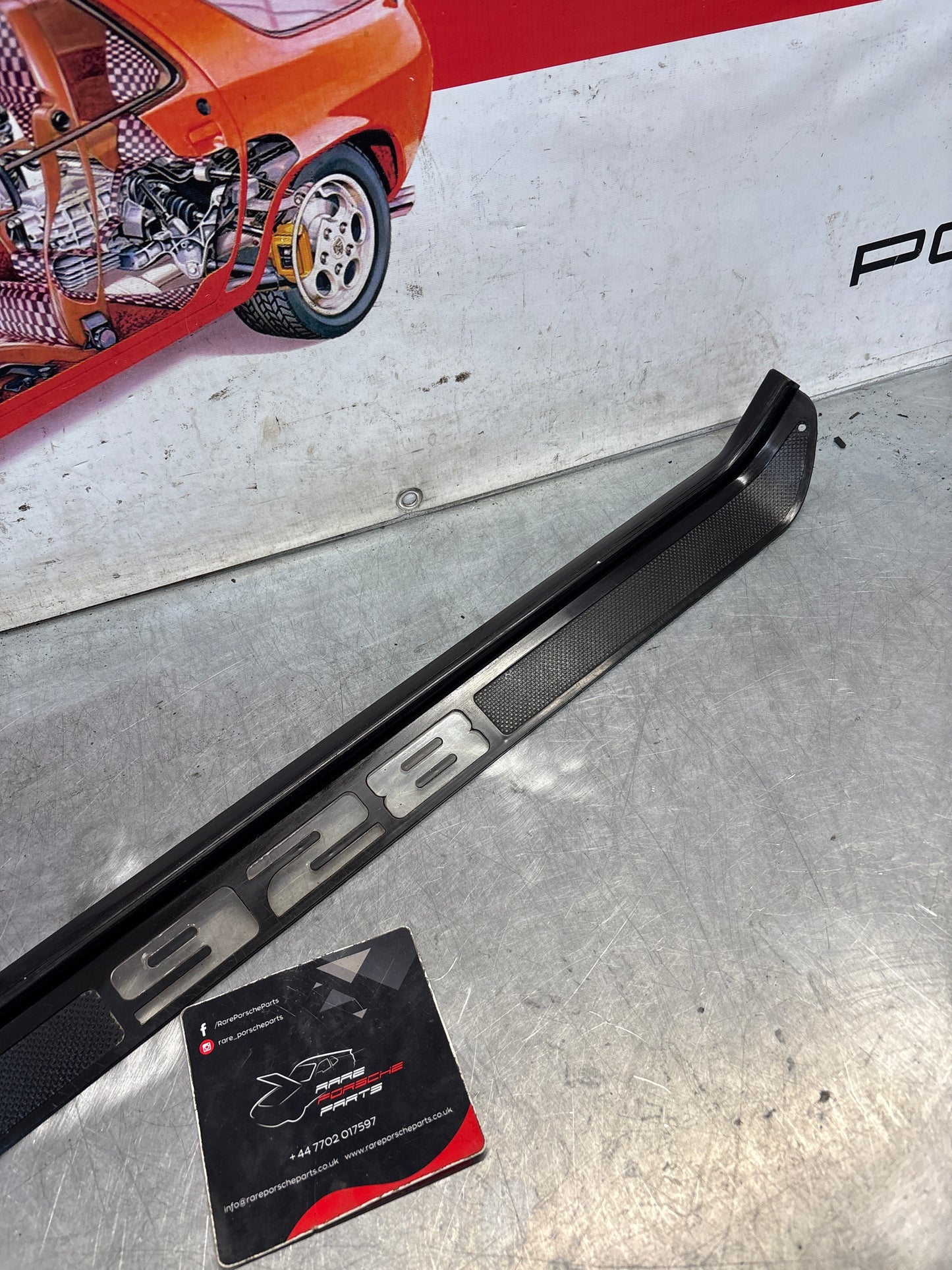 Porsche 928 scuff plate, door sill trim, left, N/S 92855105502 used
