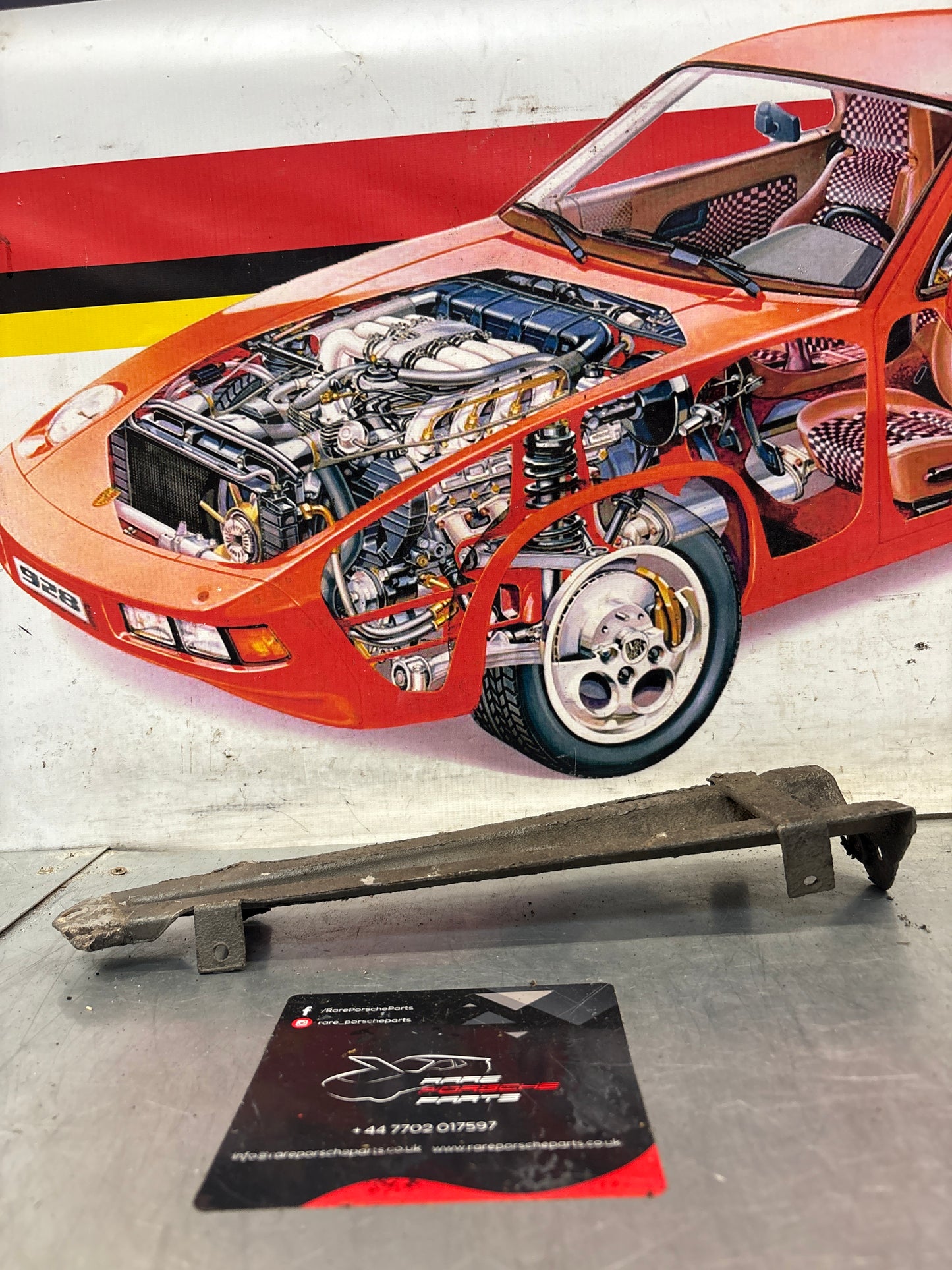 Porsche 928 87-95 Wing strut support, used 92850331702