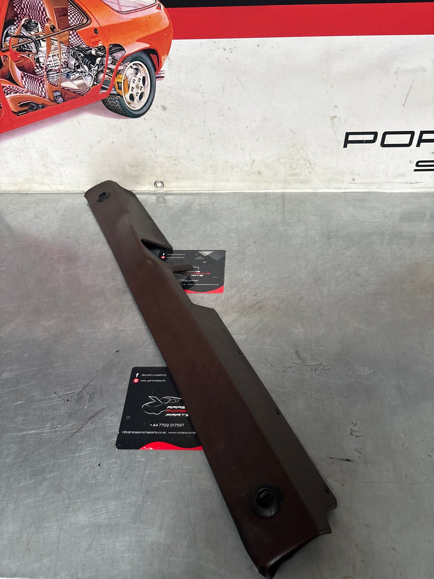 Porsche 928 tailgate interior trim, used, brown 92855504705