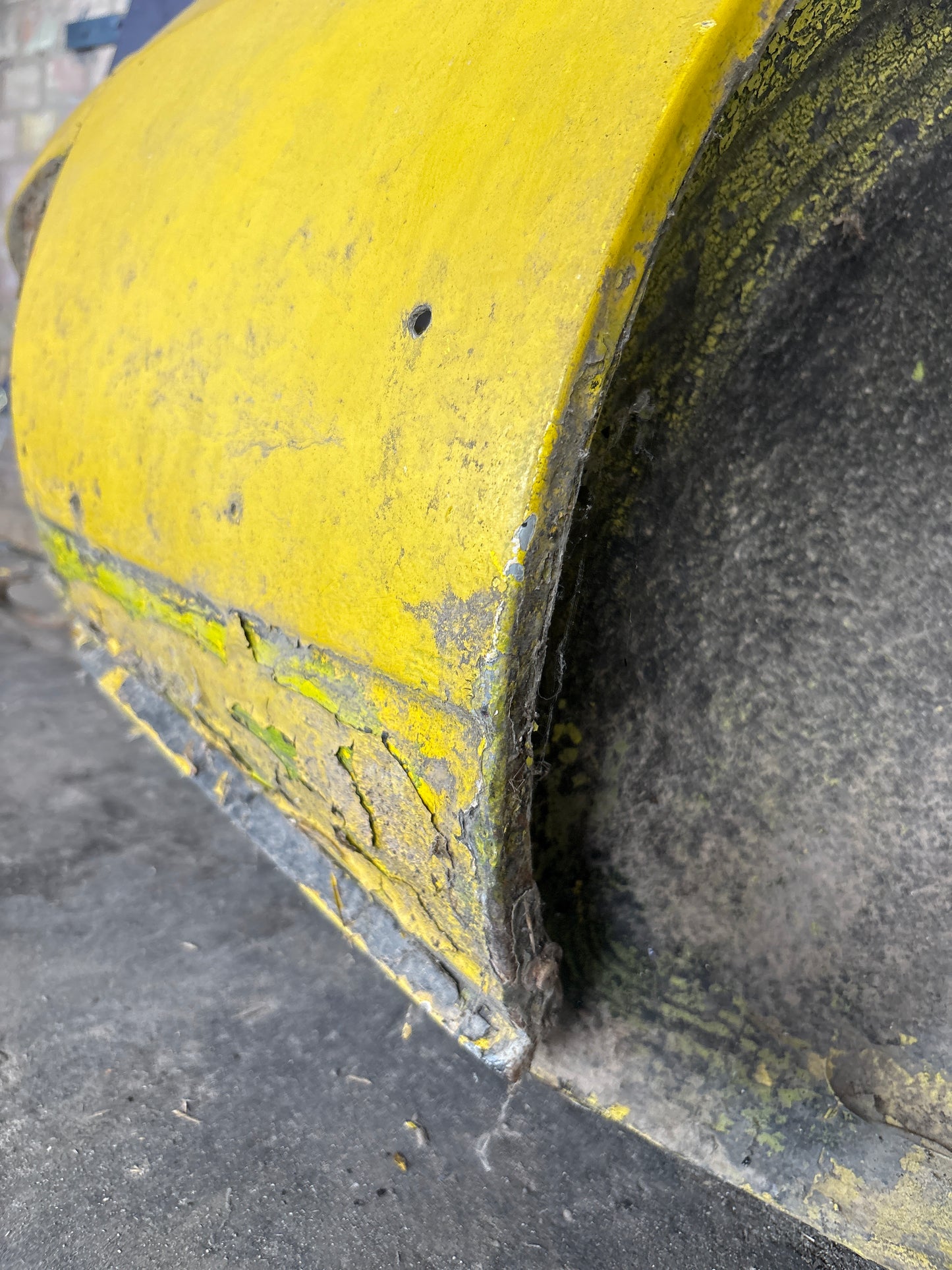 Porsche 924 1976-79 Right side cut, rear fender 477809844