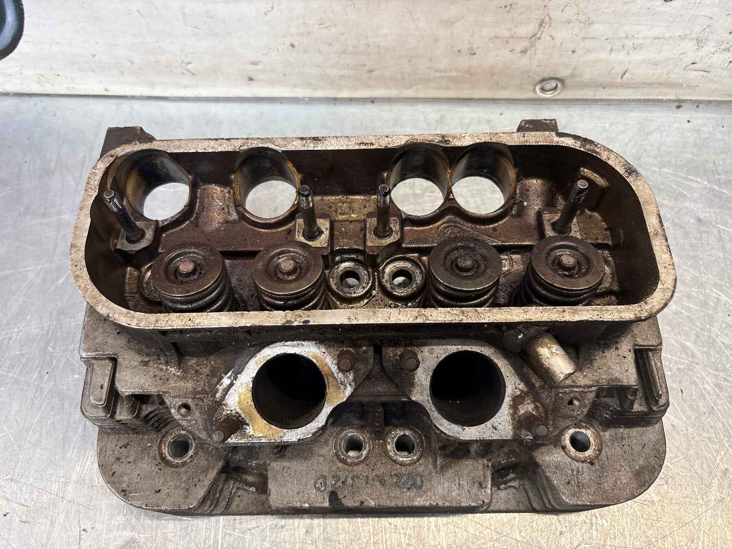 Porsche 914, cylinder head, right side, used 021101371Q