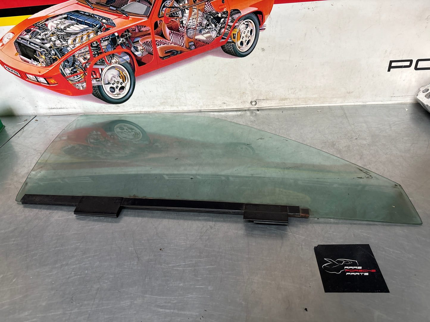 Porsche 944 Right side door glass, used 94454202401