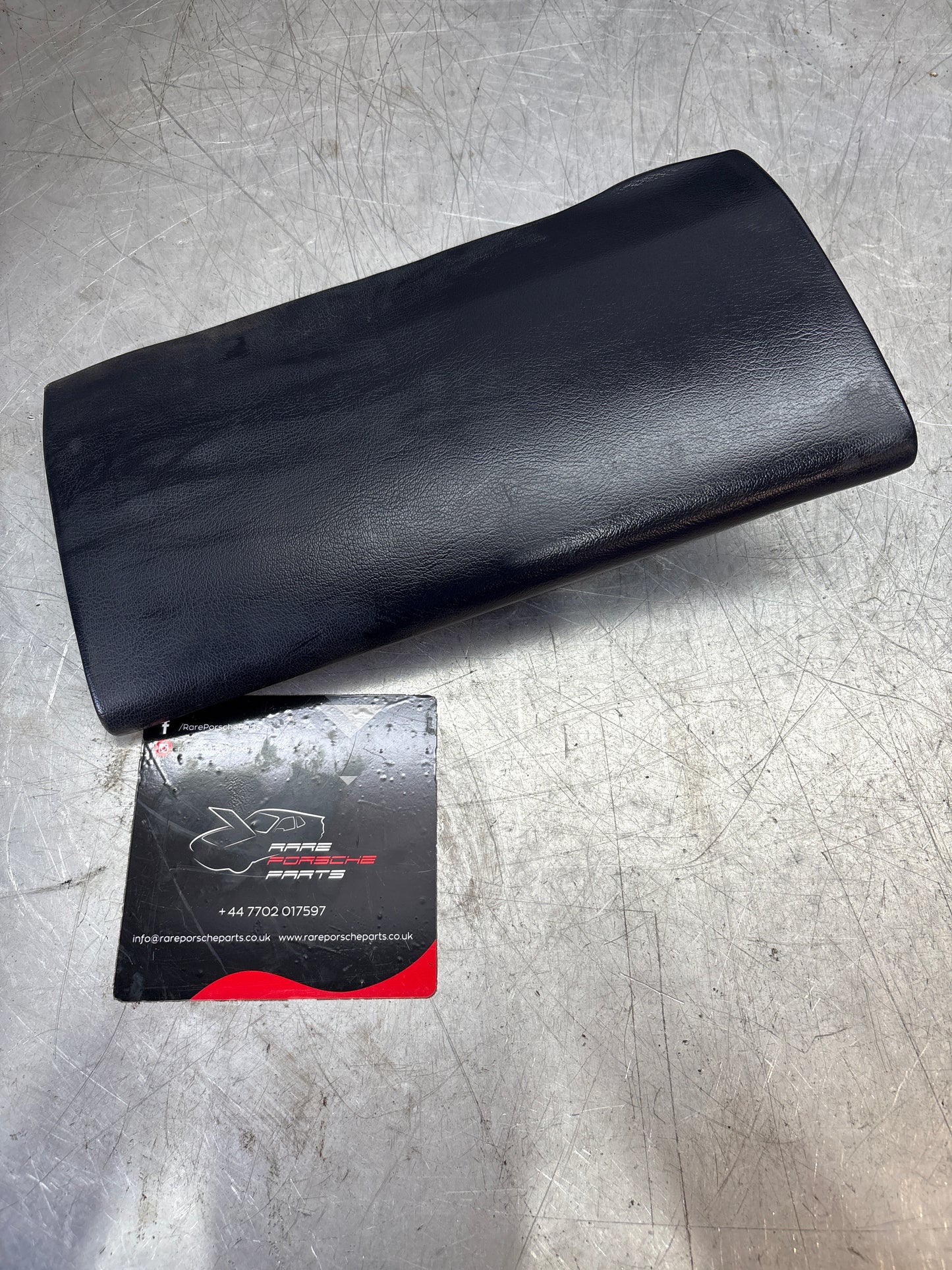 Porsche 944 85-92 glove box lid Marine blue used, no catches