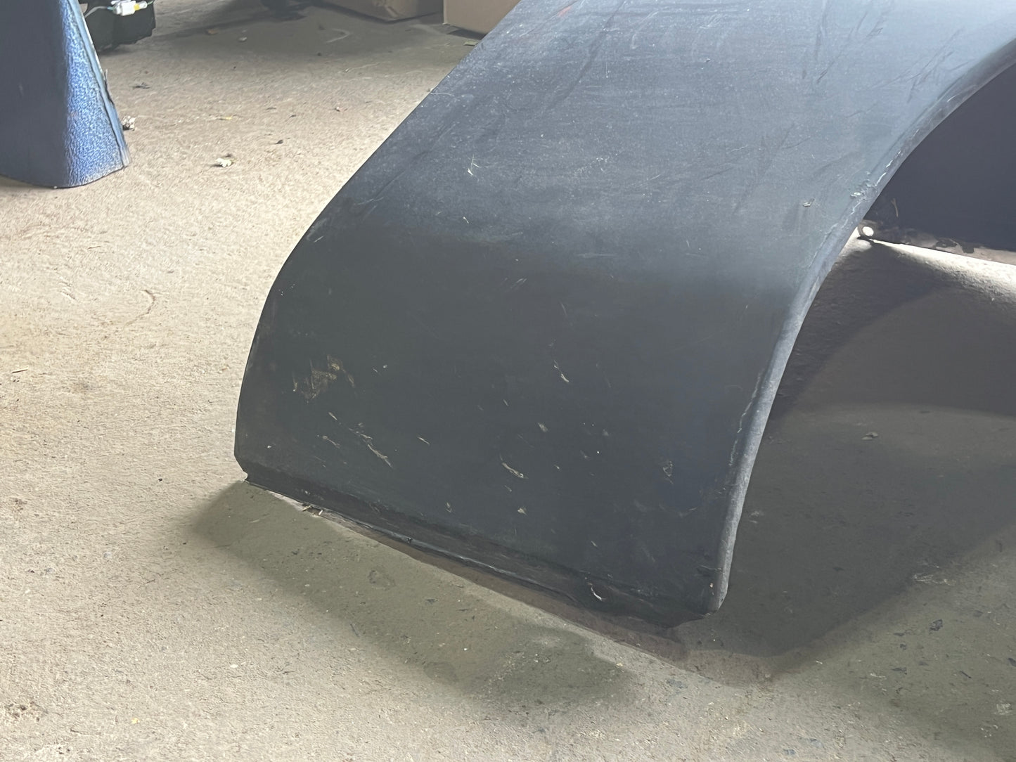 Porsche 928 -87 front right wing, used 92850301202