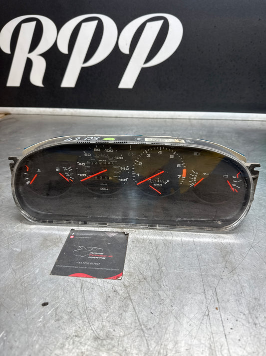 Porsche 944 Turbo cruscotto orologio tachimetro chiesuola 95264131101 usato