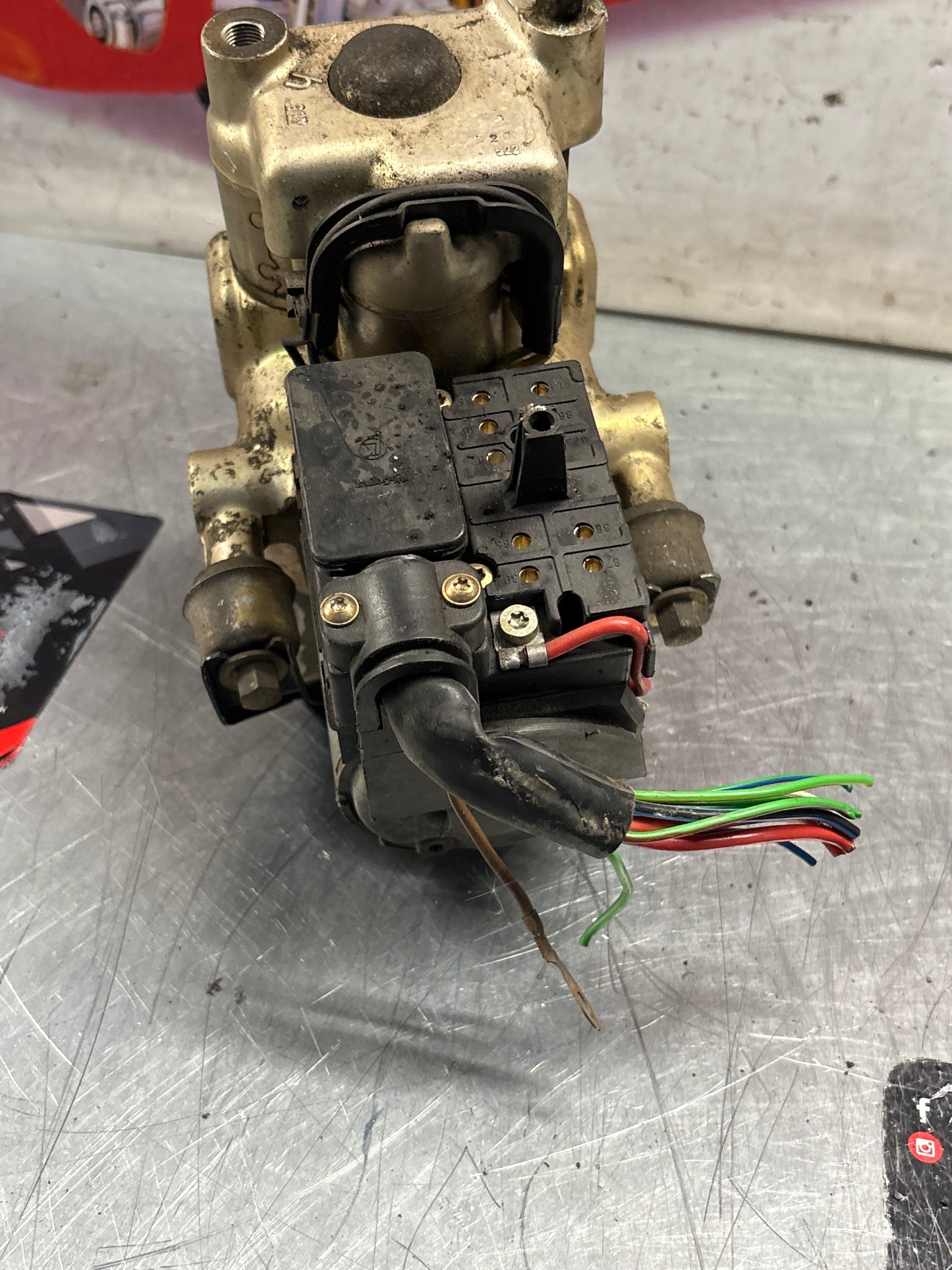 Porsche 944 Turbo Bosch ABS pump, used 0265200038 / 95135511301