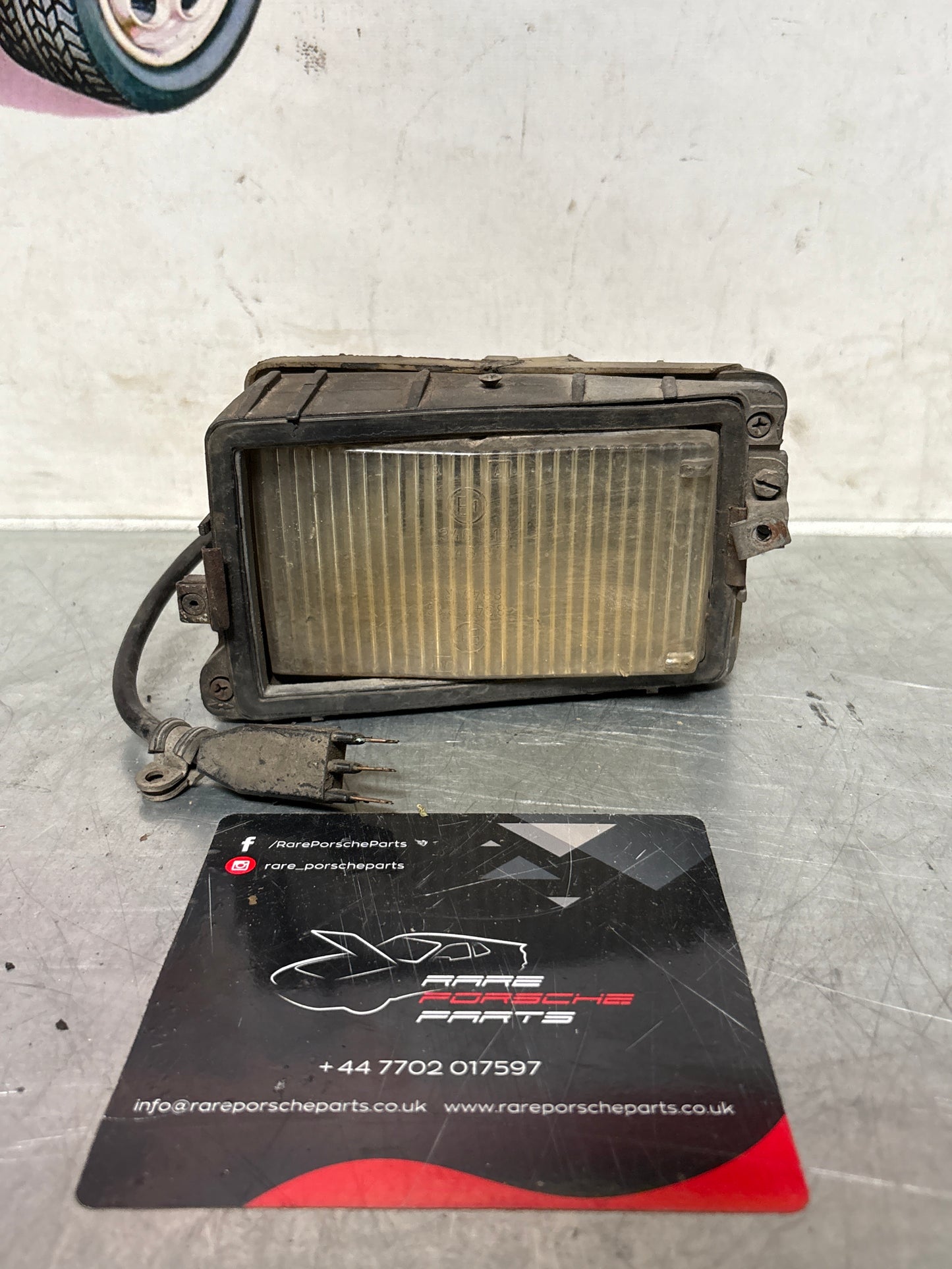 Porsche 911 high beam light, used 92863141601 / 0305401001