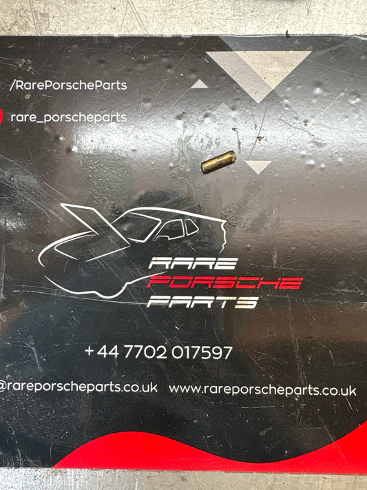 Porsche 944 outer Door Handle linkage pin, used