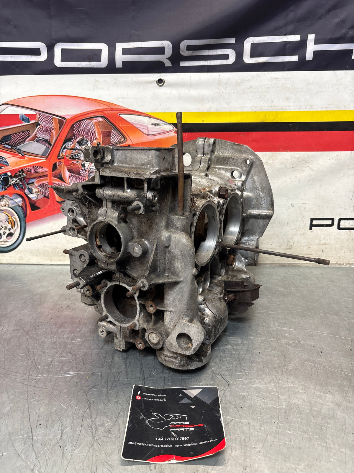 Porsche 914 1.8L engine case, used EC002622