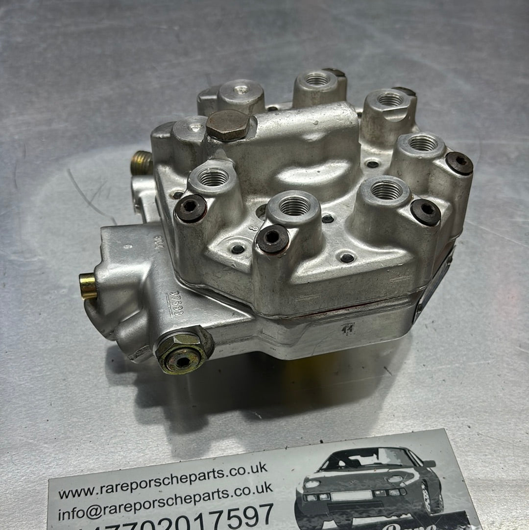 Porsche 911 Bosch Fuel distributor, metering head, 0438100145, remanufactured