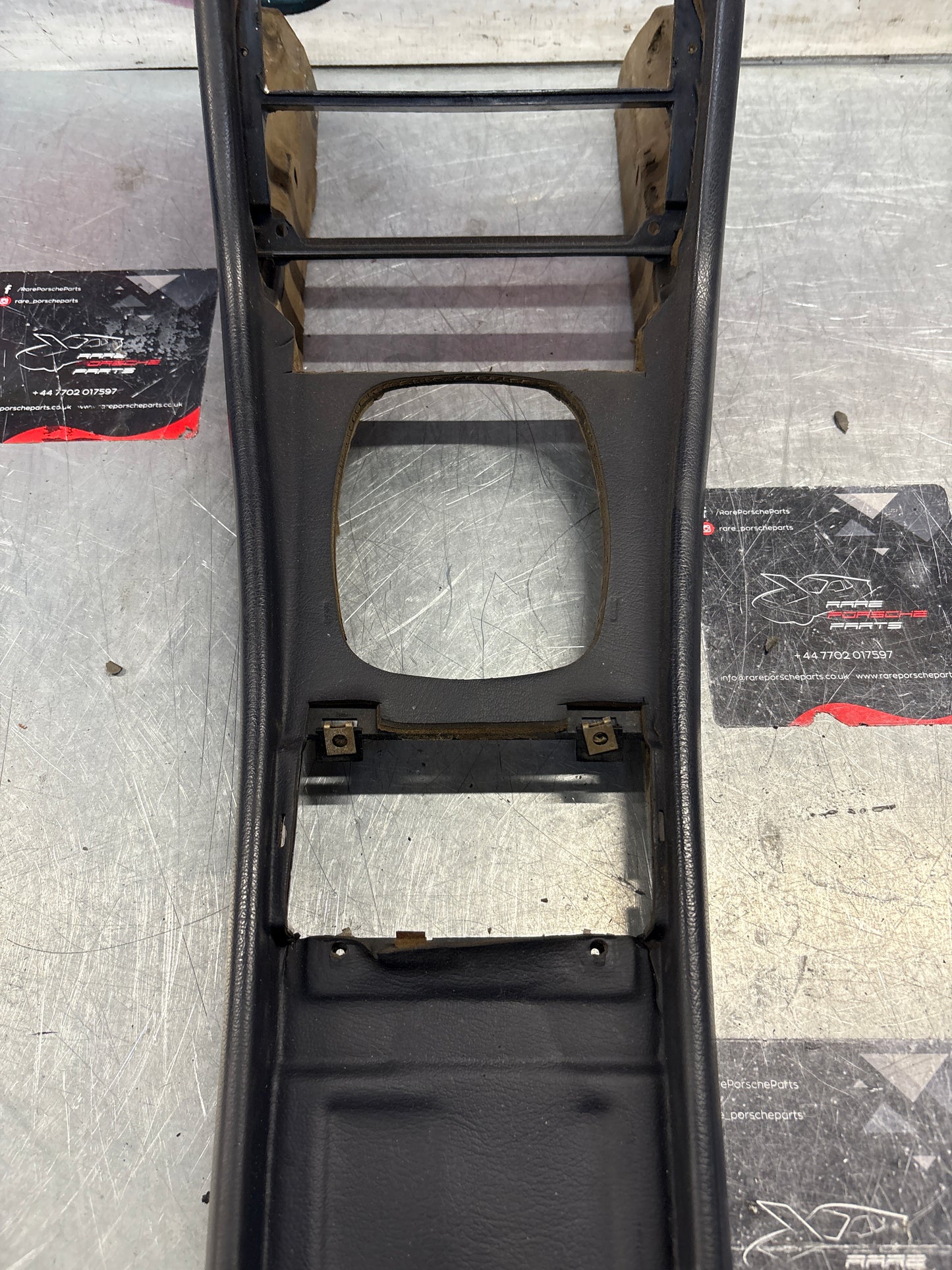 Porsche 944 centre console marine blue 94455205100 used