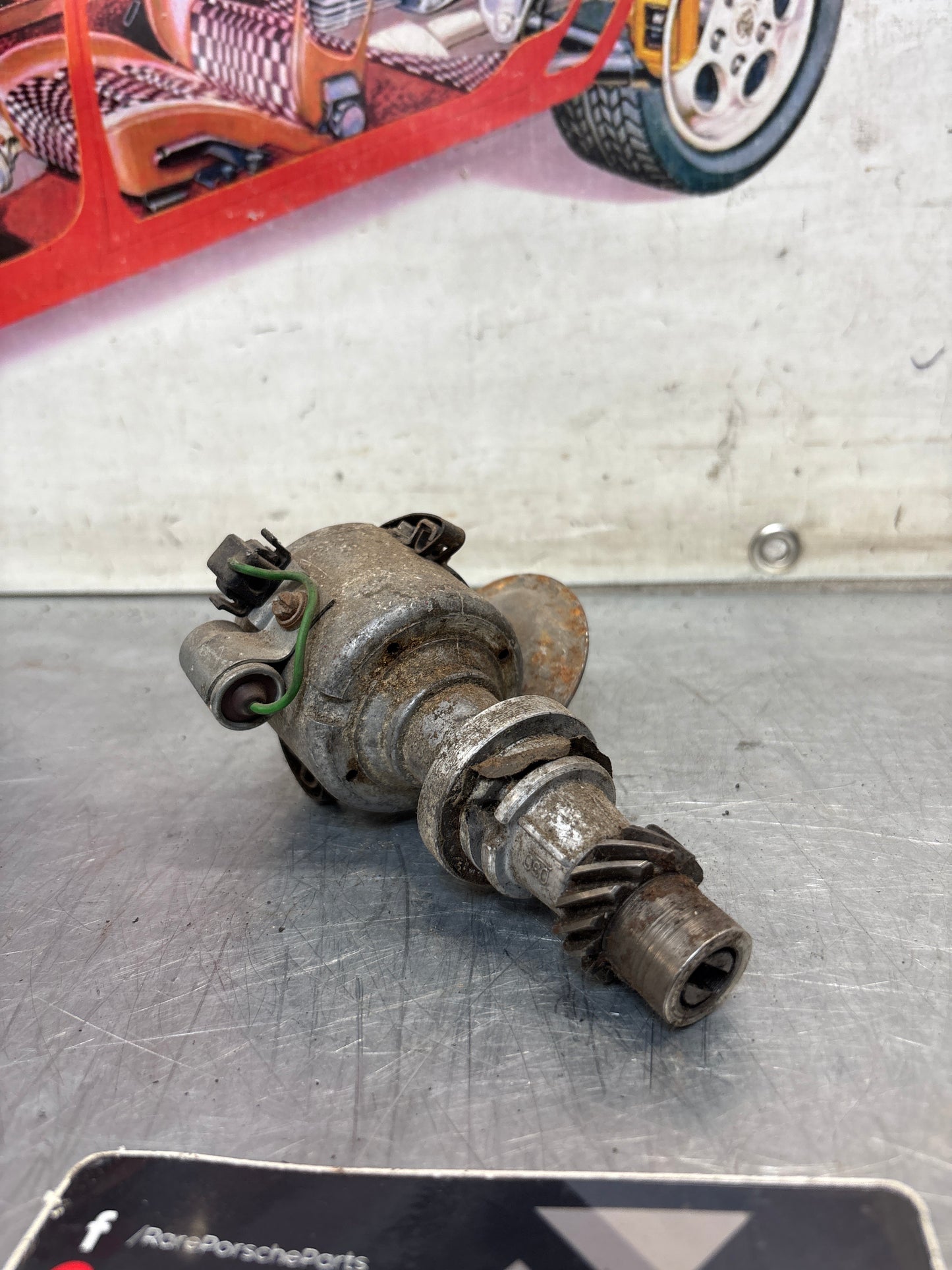 Porsche 924 ignition distributor, used 0231170202 / 047905205B
