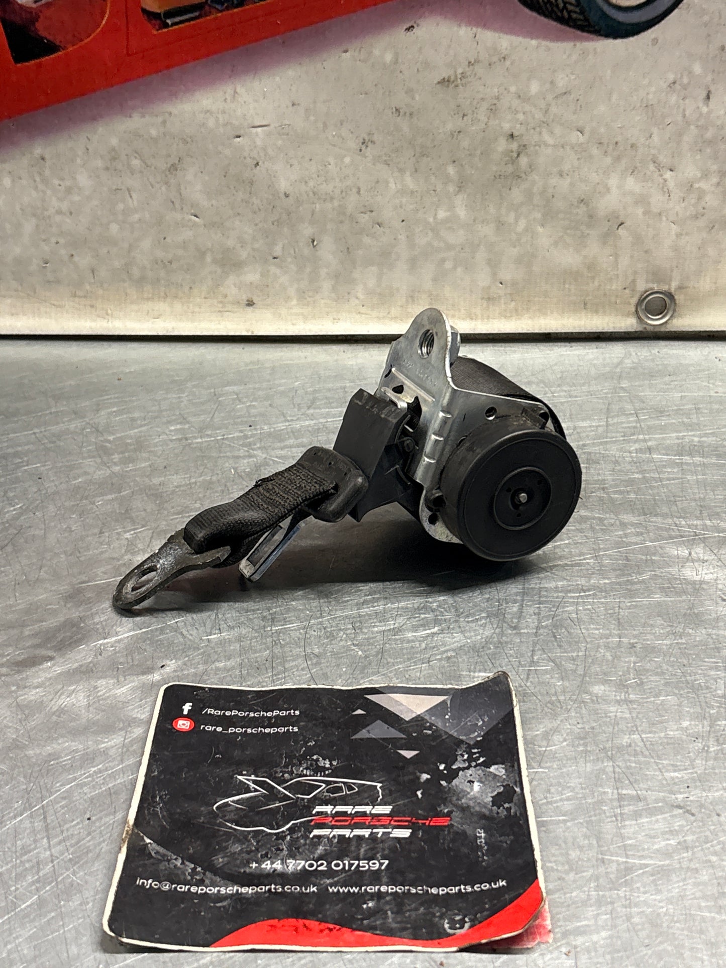 Porsche 911 996 rear right seatbelt, used 99680303607