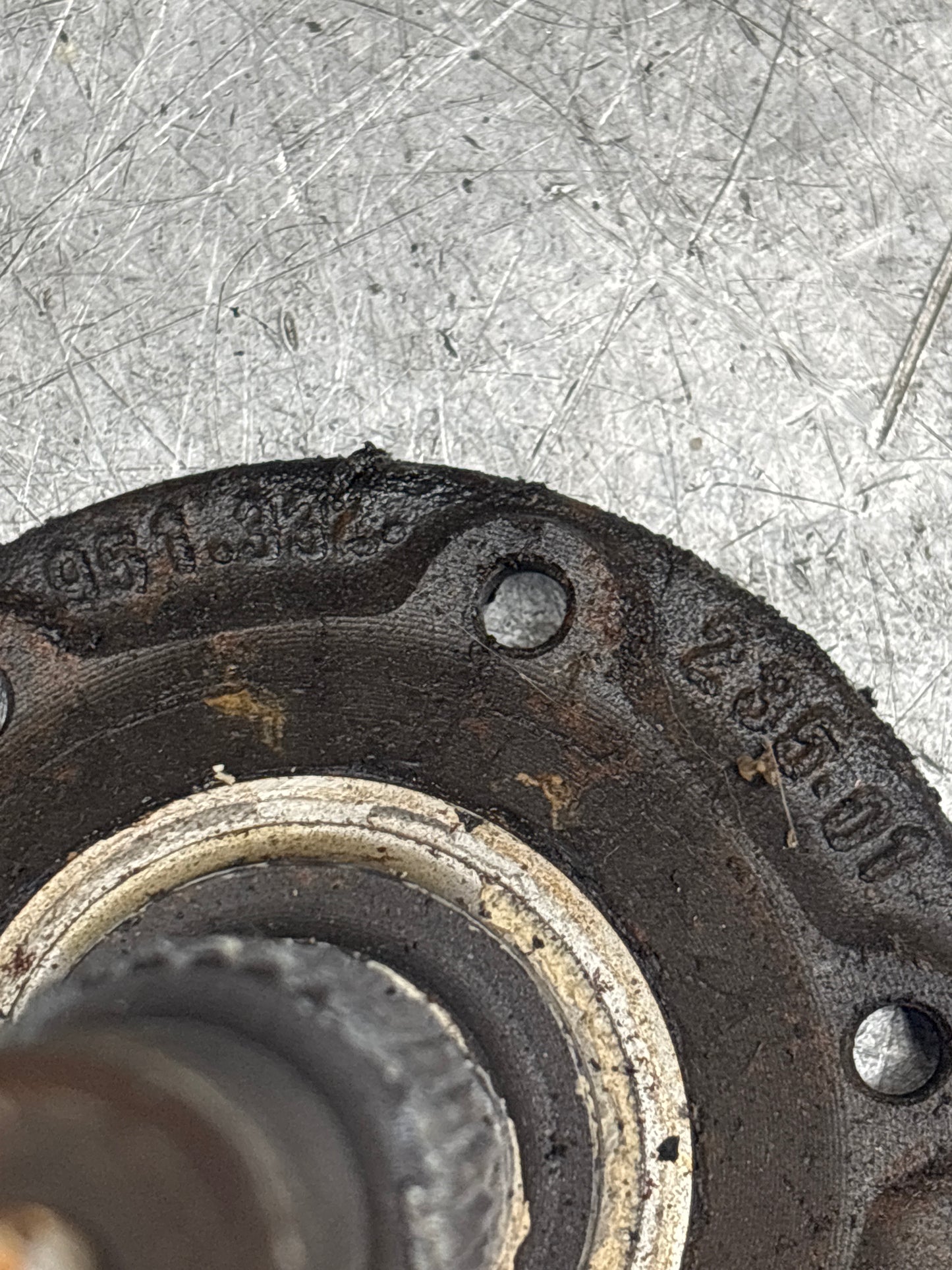 Porsche 924S 944 85.5- Rear Stub Axle Hub  95133223501, used