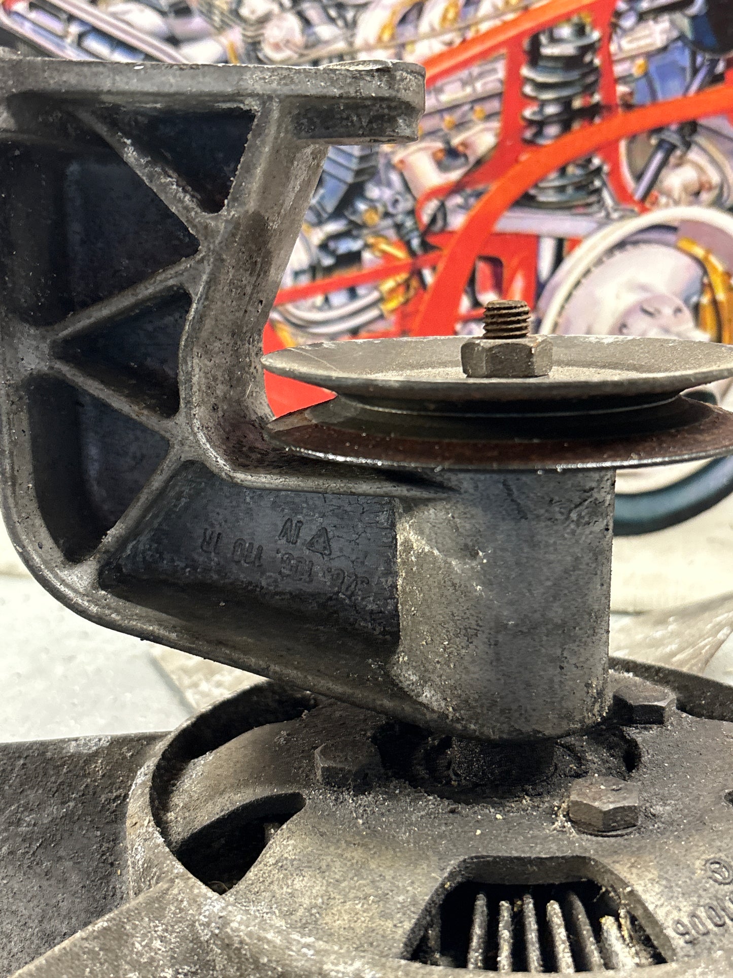 Porsche 928 Engine cooling viscous fan with bracket used 92810613701, 9281061101R