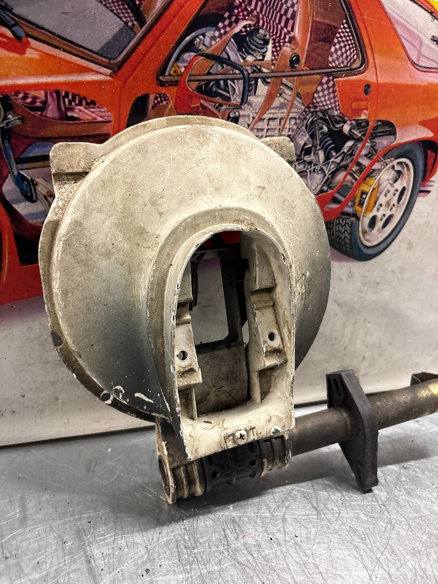 Porsche 928 left headlight swivel frame 92875024902 92875024302 used