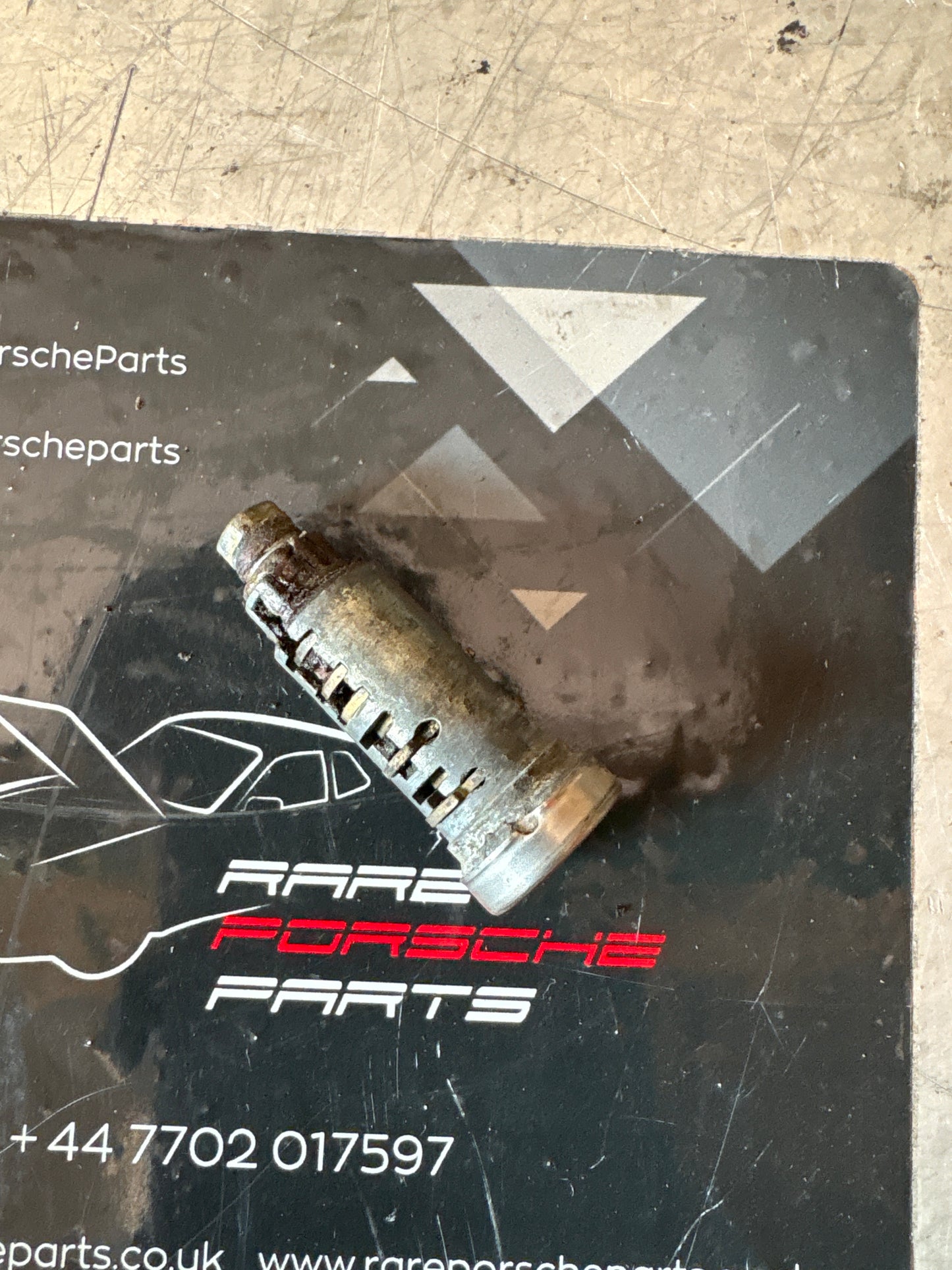 Porsche 944 door lock barrel cylinder, central lock, without key, used