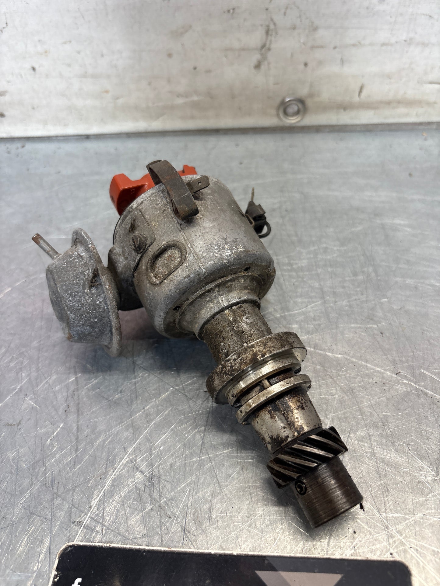 porsche 924 ignition distributor, used 0231170202 / 047905205B