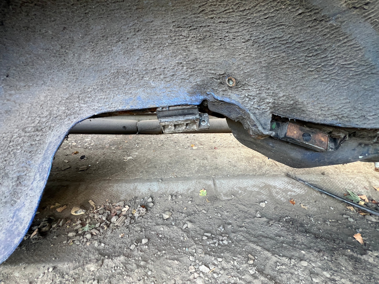 Porsche 944 S2 / Turbo 1991 Right side cut, rear fender with sill 94450390403 94450361200